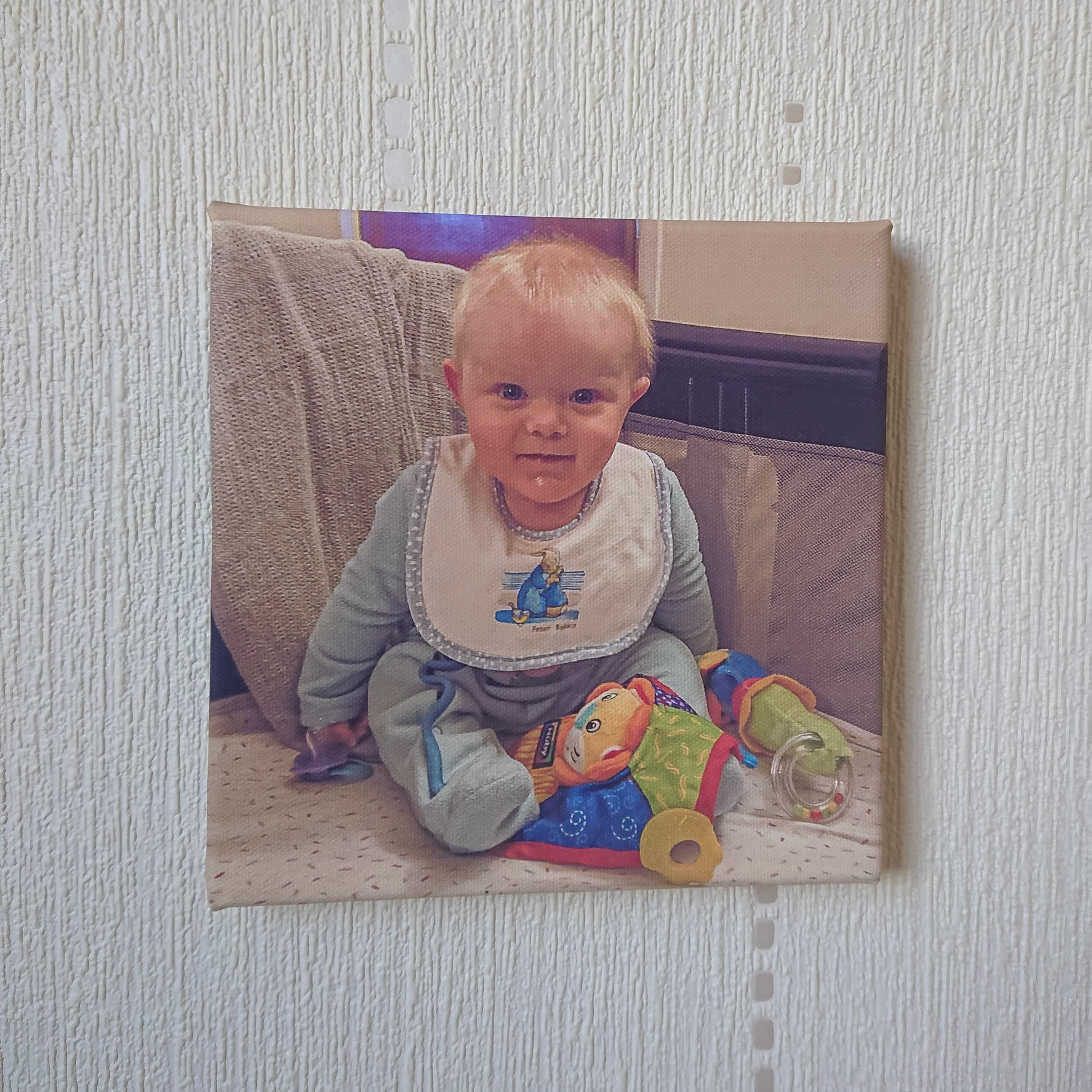 Canvas - CAN020 - James (Leaning)