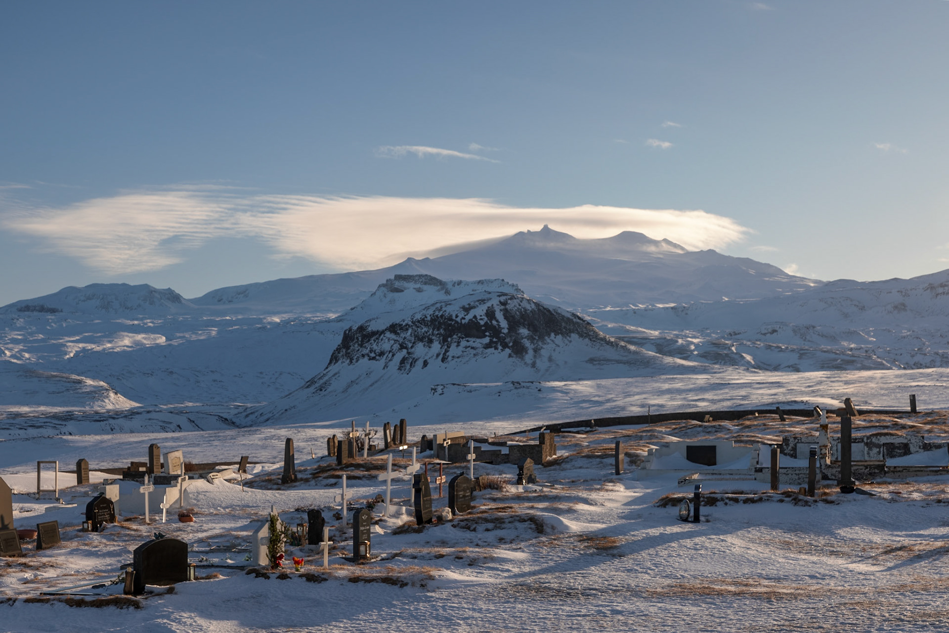 Ingjaldsholskirkja Graveyard