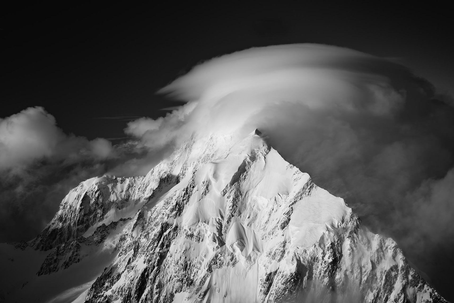 Lenticular Cloud Over Aoraki/Mount Cook