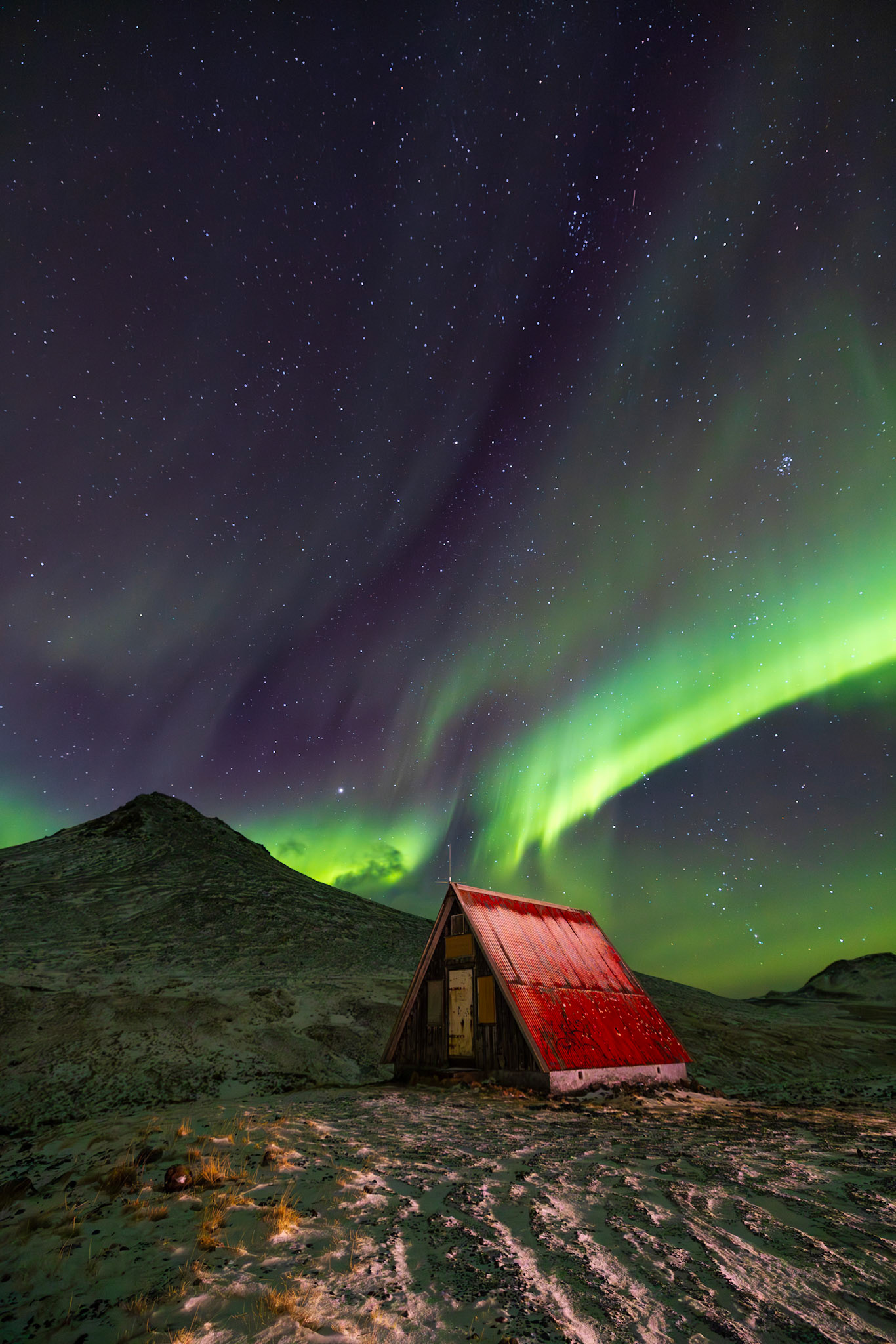 Aurora Over the Hut