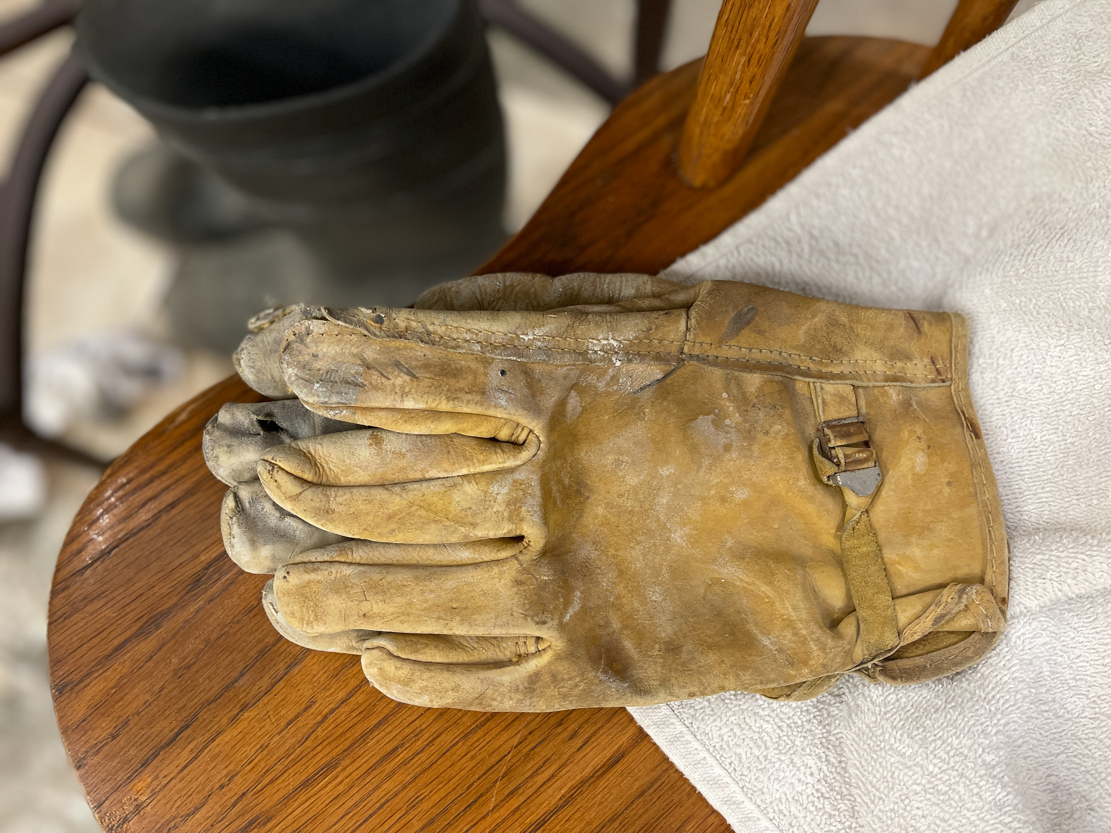 gloves used in casting