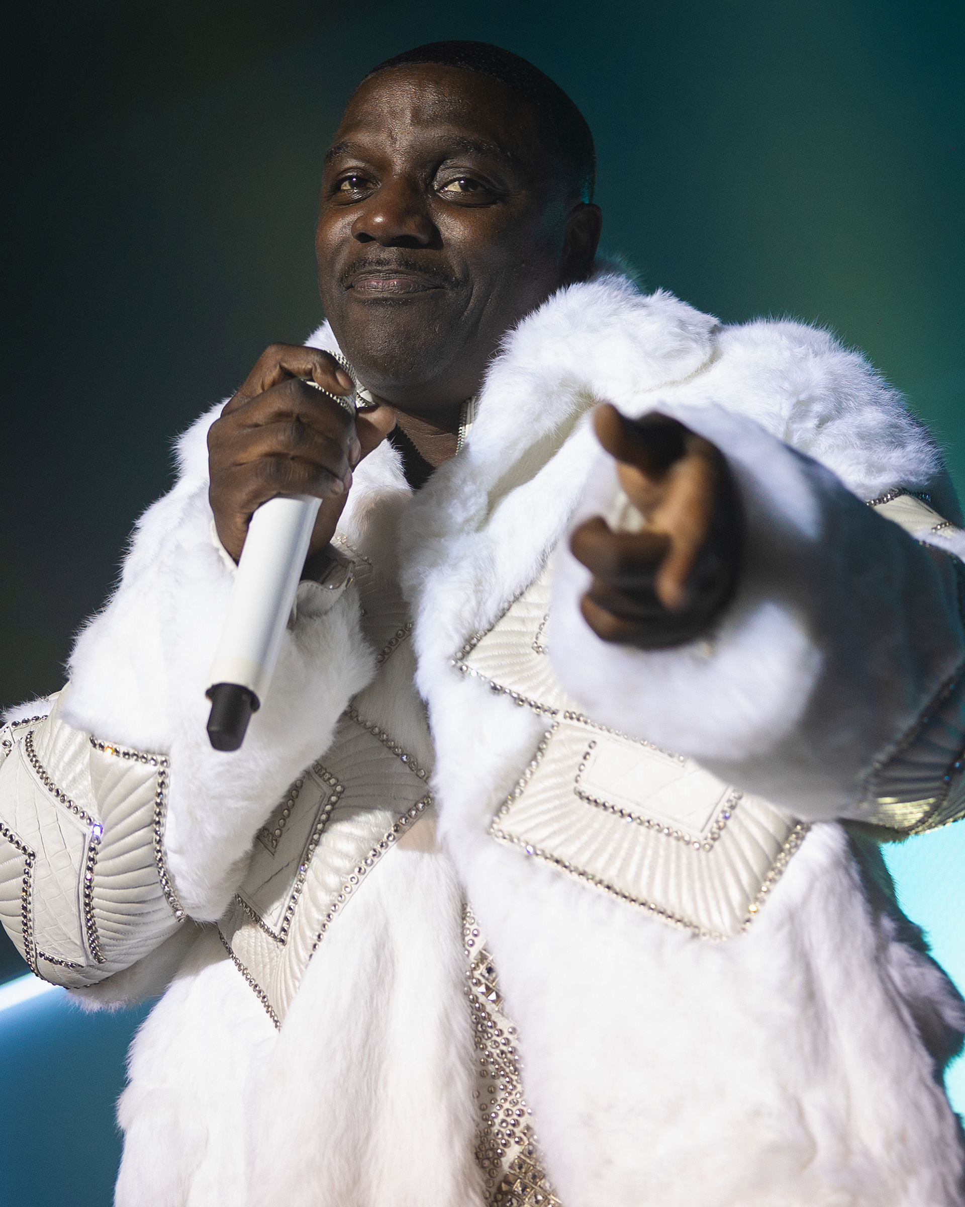 AKON