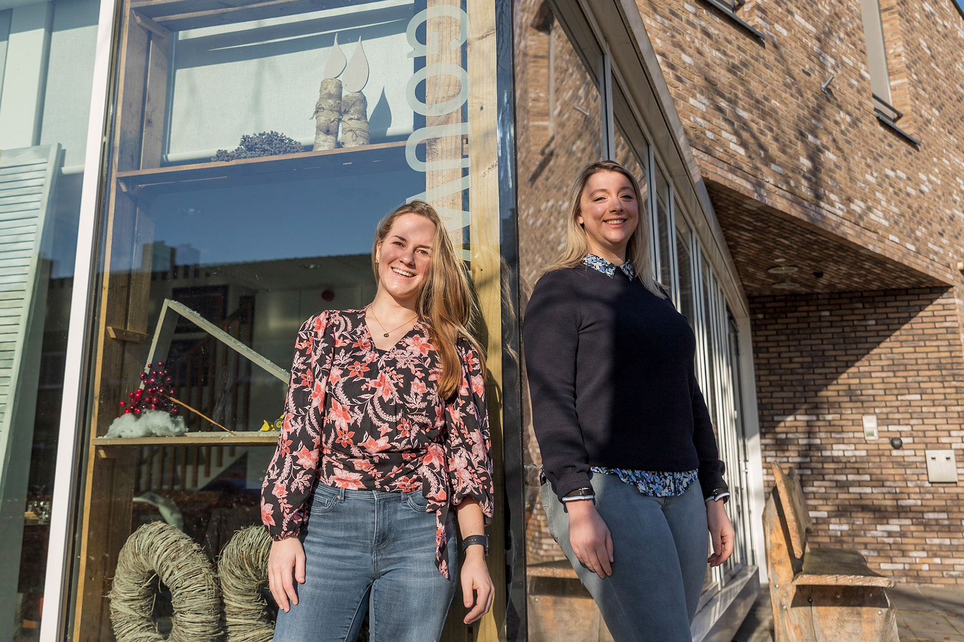Jong, vrouw en allebei lijsttrekker: Lieke (23) en Rachel (24) gaan vol voor de Zundertse politiek