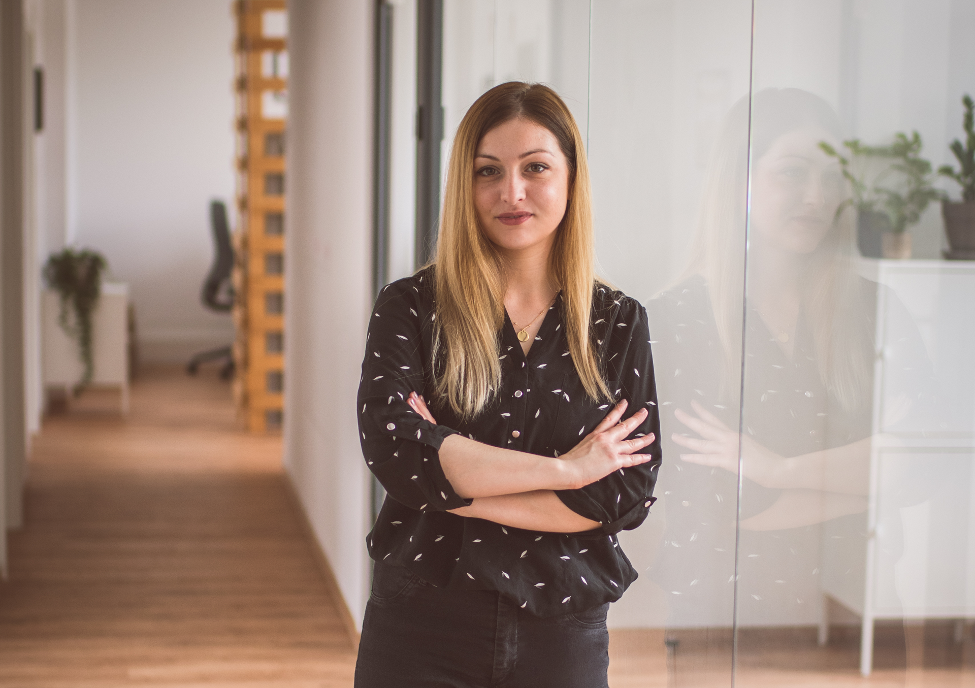 Hier ist ein Foto abgebildet wo ich im Office bin, Profilfoto im Büro