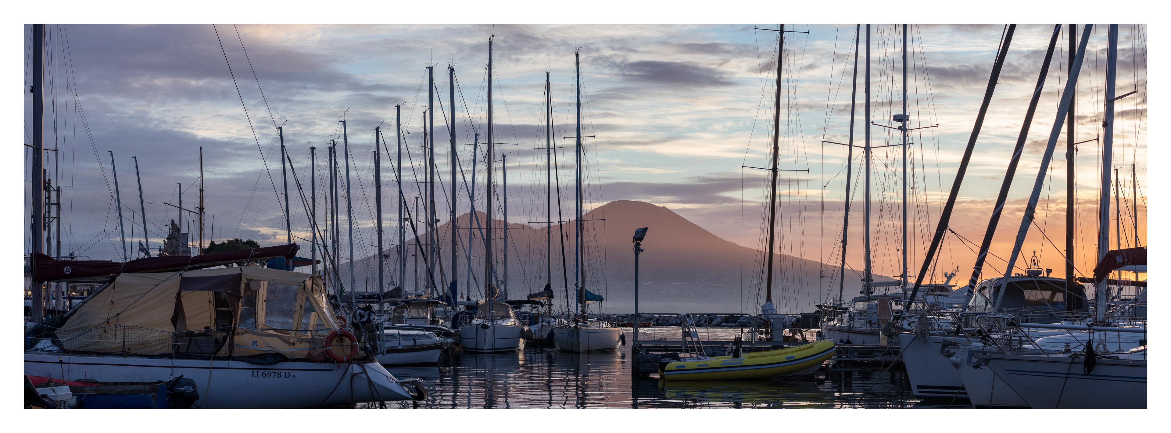 Sunrise across Vesuvio, Napoli