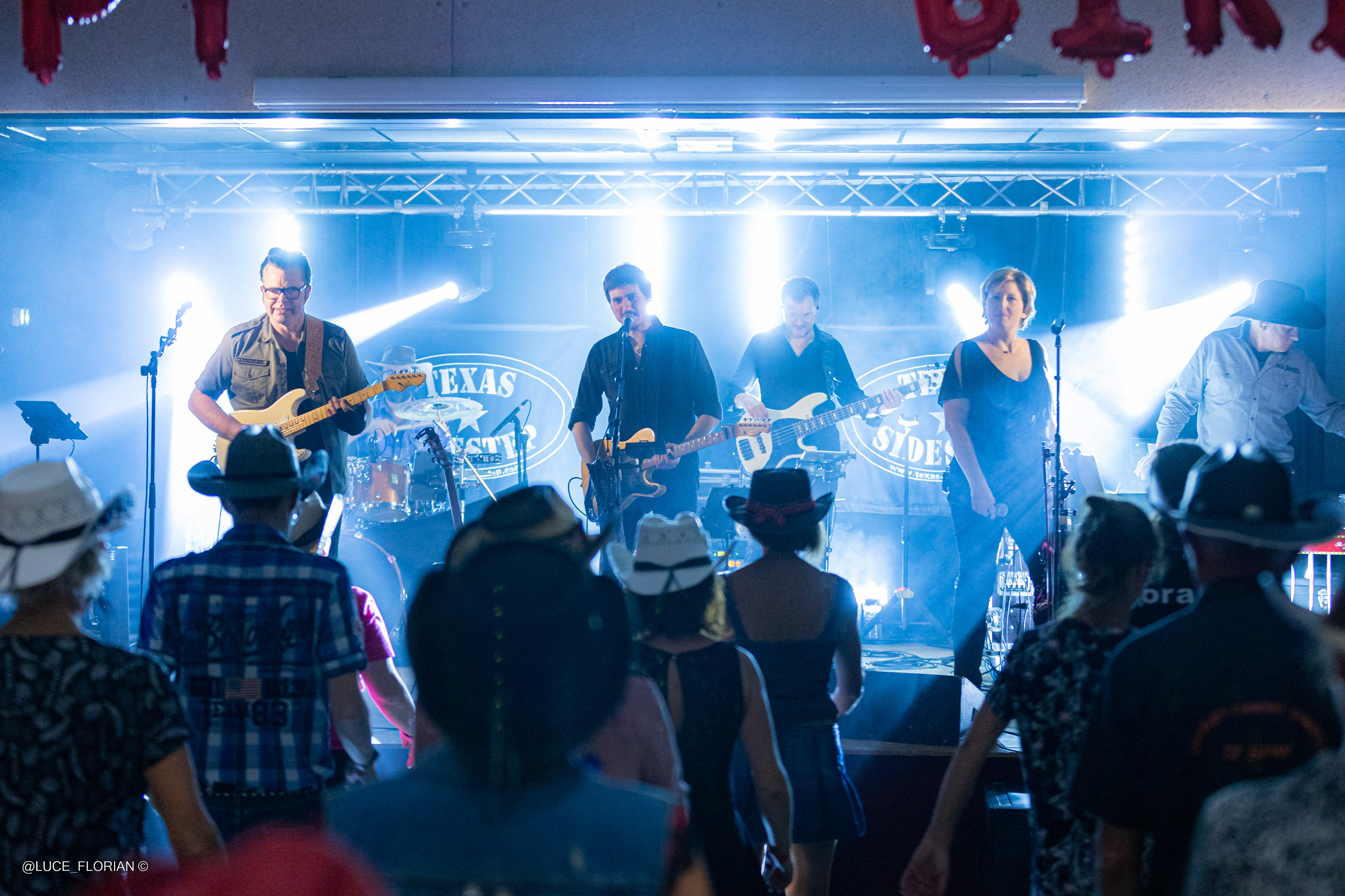 Concert Texas Sidestep - Maine Country
