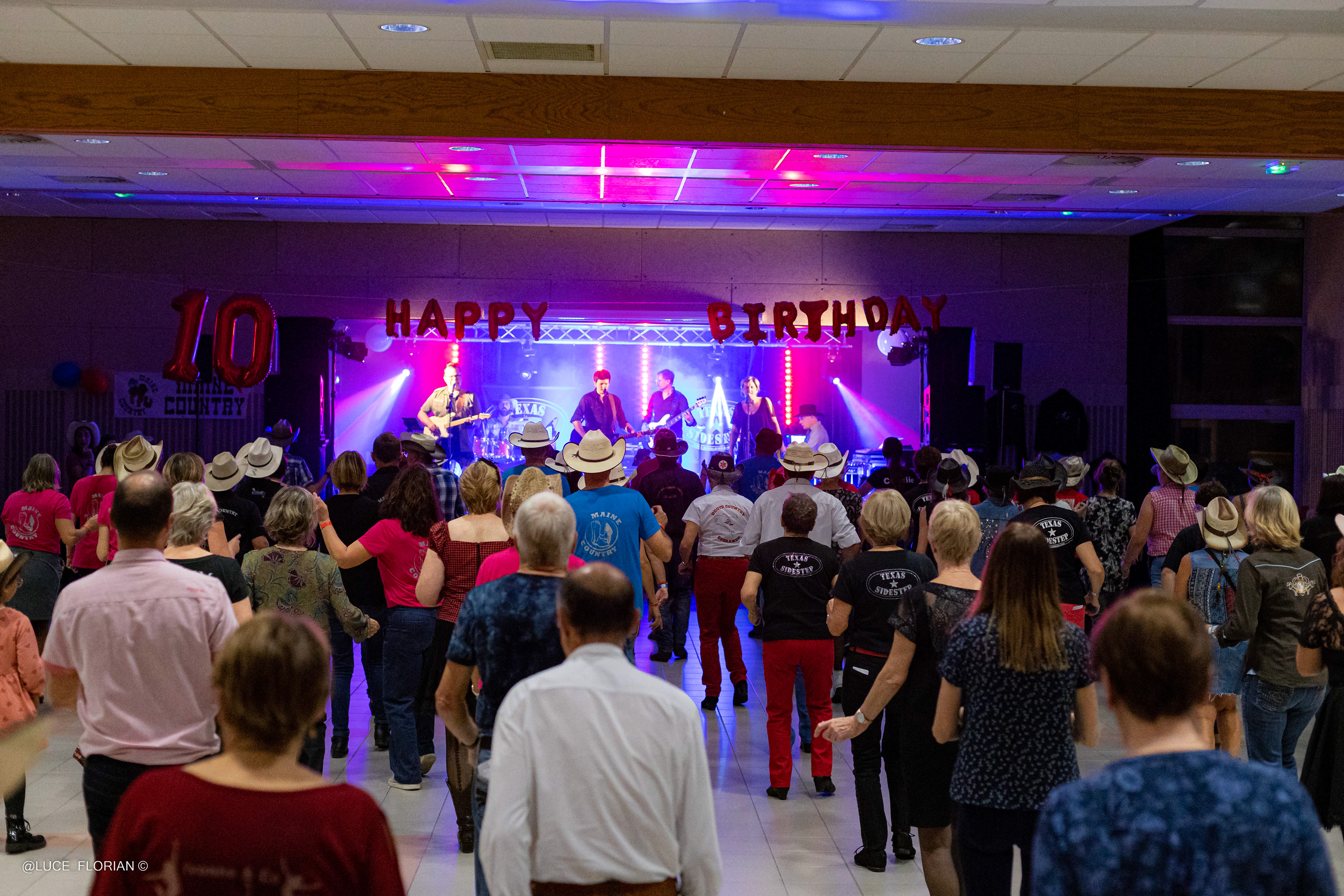 Concert Texas Sidestep - Maine Country