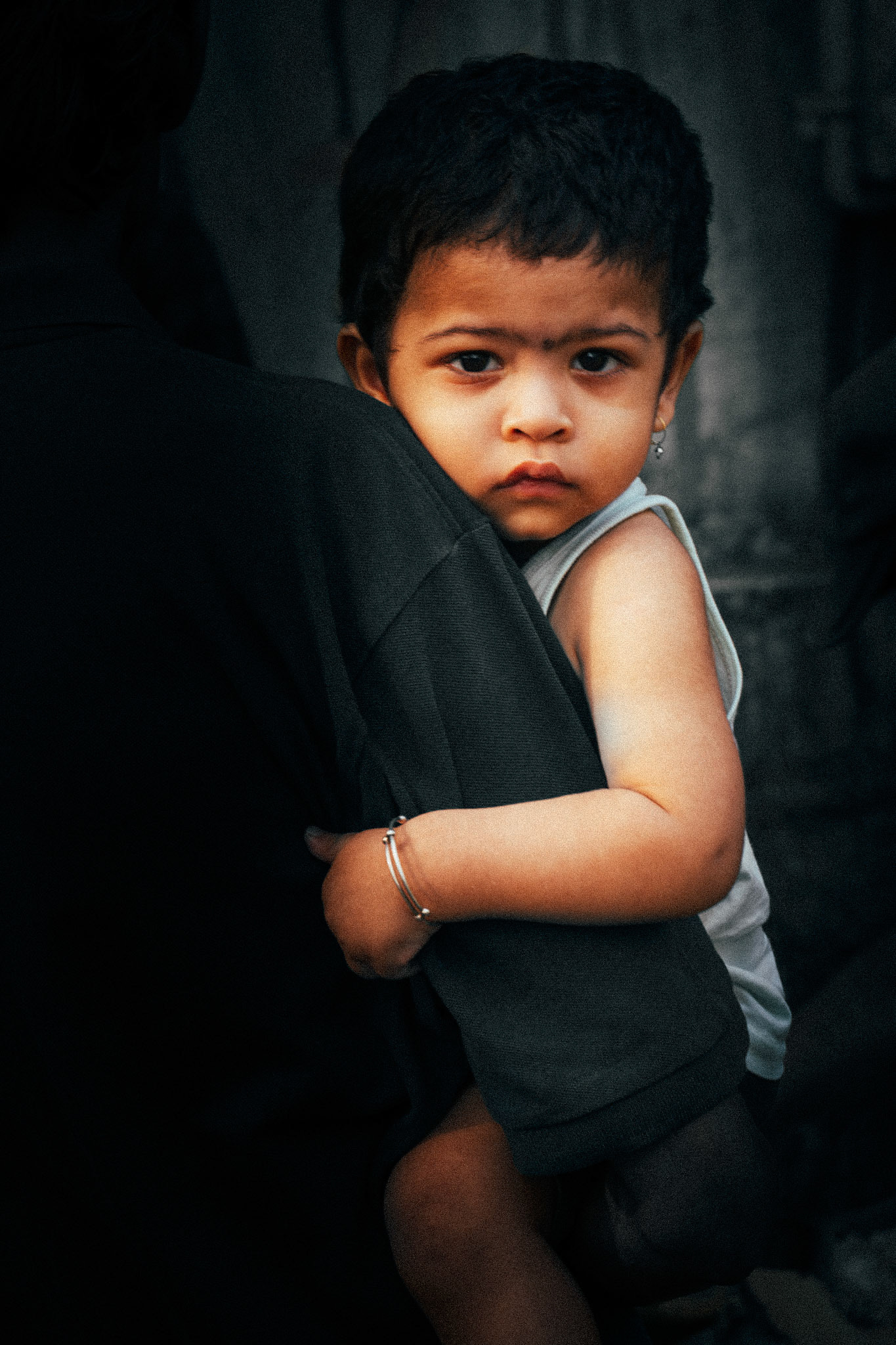 Baby on dad's shoulders