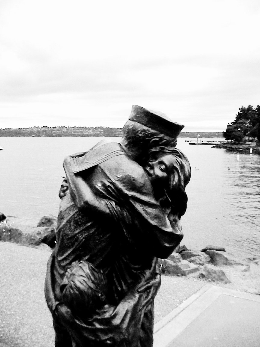 Statue at Kirkland Waterfront