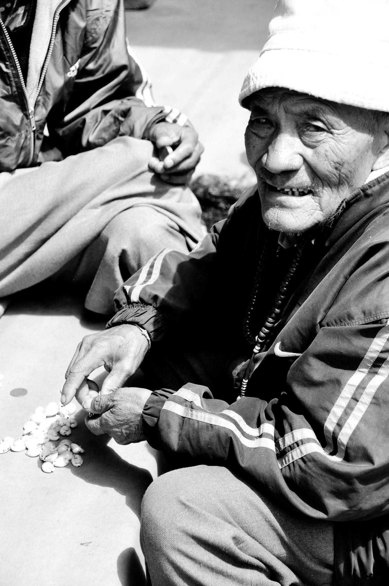 Game on the stree of Darjiling