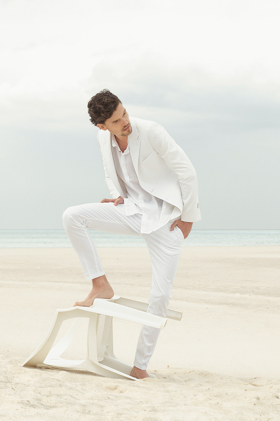 Last man on heart progetto editoriale dal sapore surrealista pubblicato su Cabinet de l'art ottobre 2022