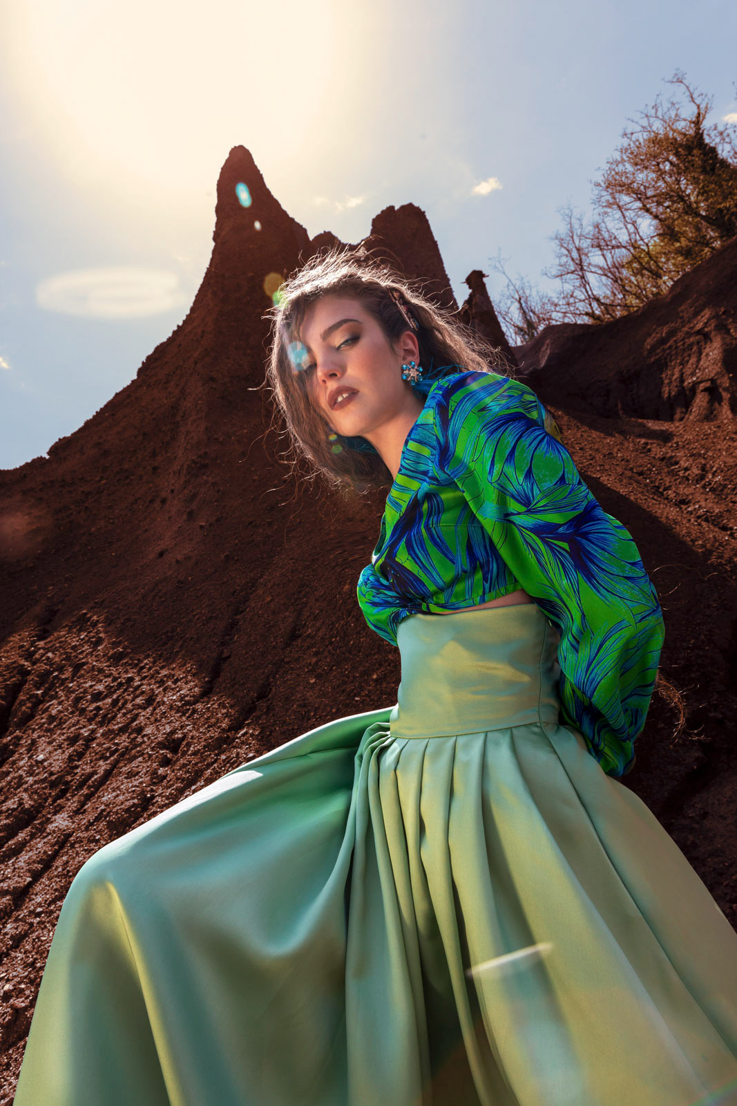 editoriale moda "wild fashion" scattato in esterno