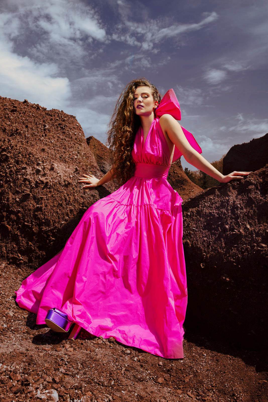 editoriale moda "wild fashion" scattato in esterno