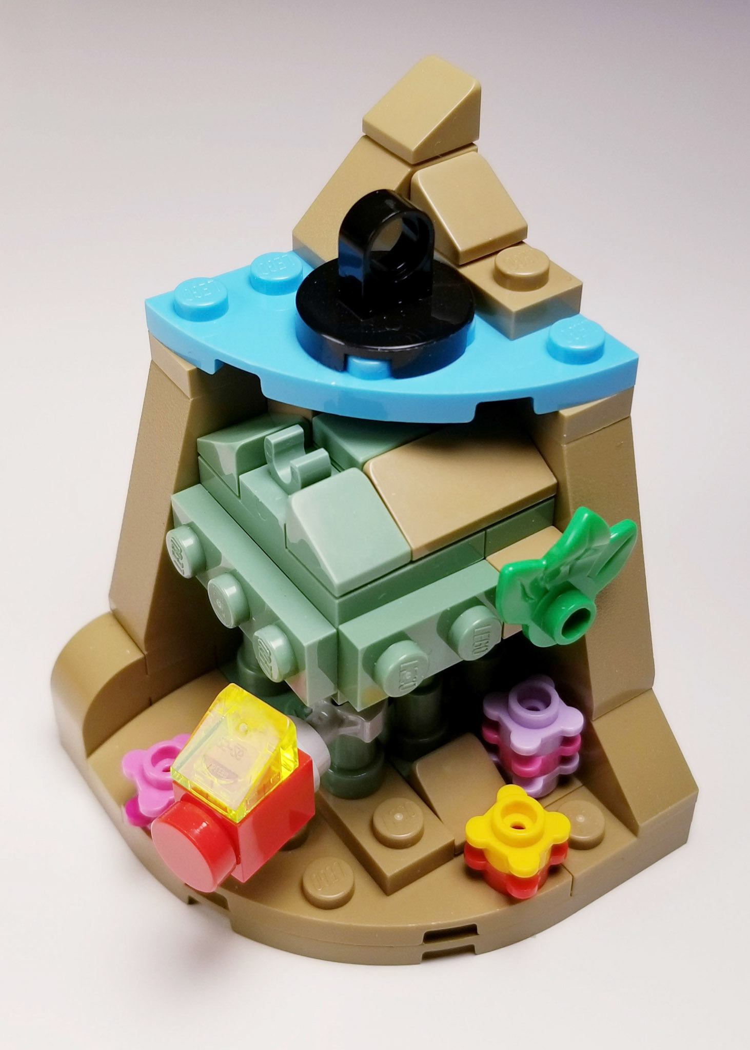 Atlantis Ornament