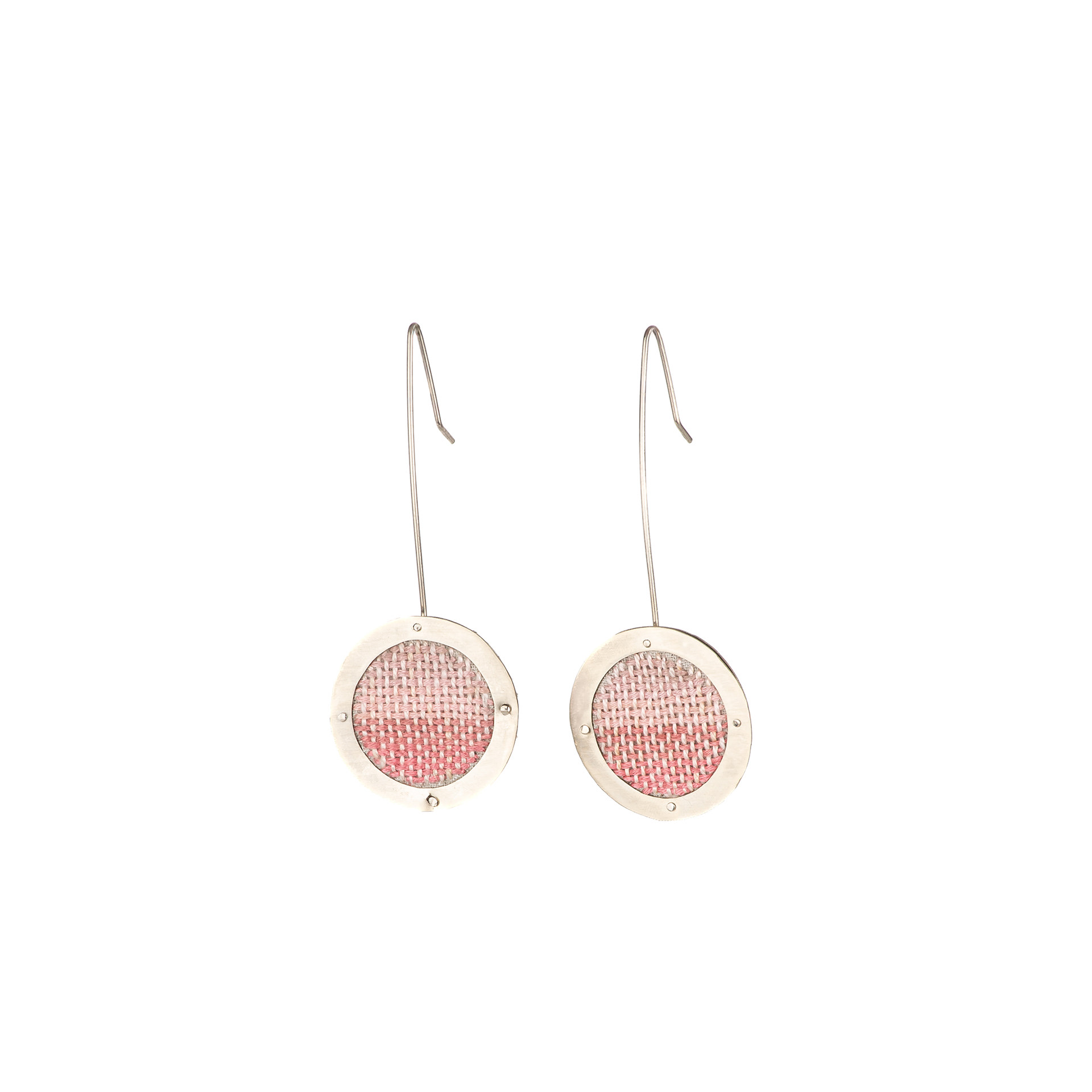 Aros Telar. Alpaca, bordado a mano. Pieza única. $25.000