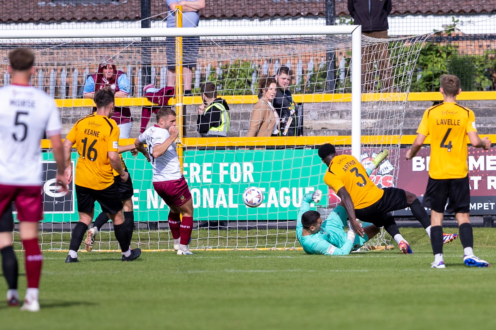 Southport, ENGLAND - during the Enterprise National League North match between Southport and South Shields at Southport.Canon Canon EOS R6m2 200 1/4000 2.8 (Pic by John Middleton)