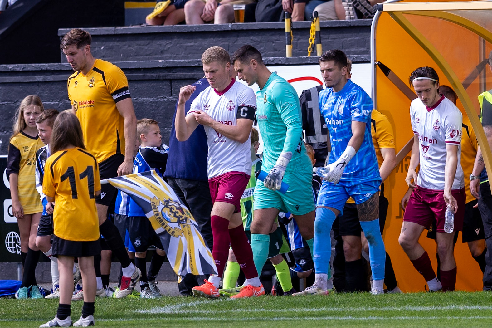 Southport, ENGLAND - during the Enterprise National League North match between Southport and South Shields at Southport.Canon Canon EOS R6m2 640 1/6400 2.8 (Pic by John Middleton)