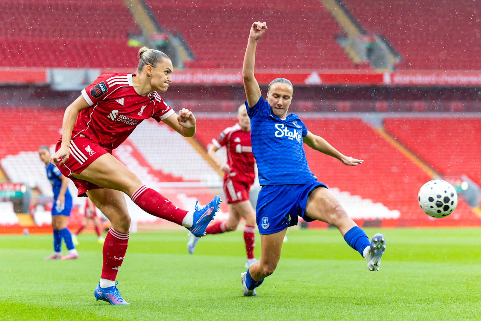 Liverpool Women vs Everton Women07/09/2025Canon Canon EOS R3 1001/3200 2.8 2000