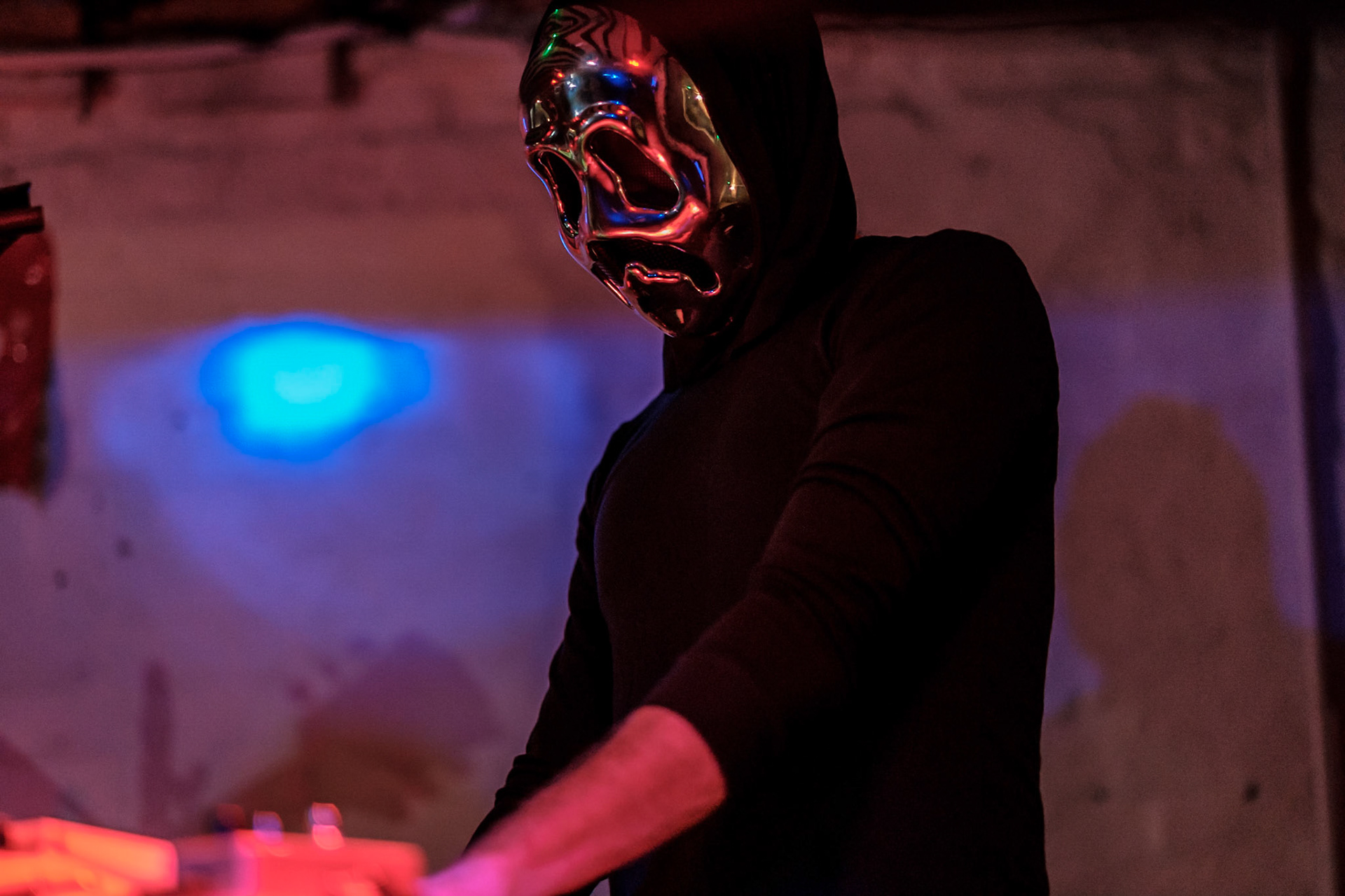 Juniore at The Shipping Forercast, Liverpool