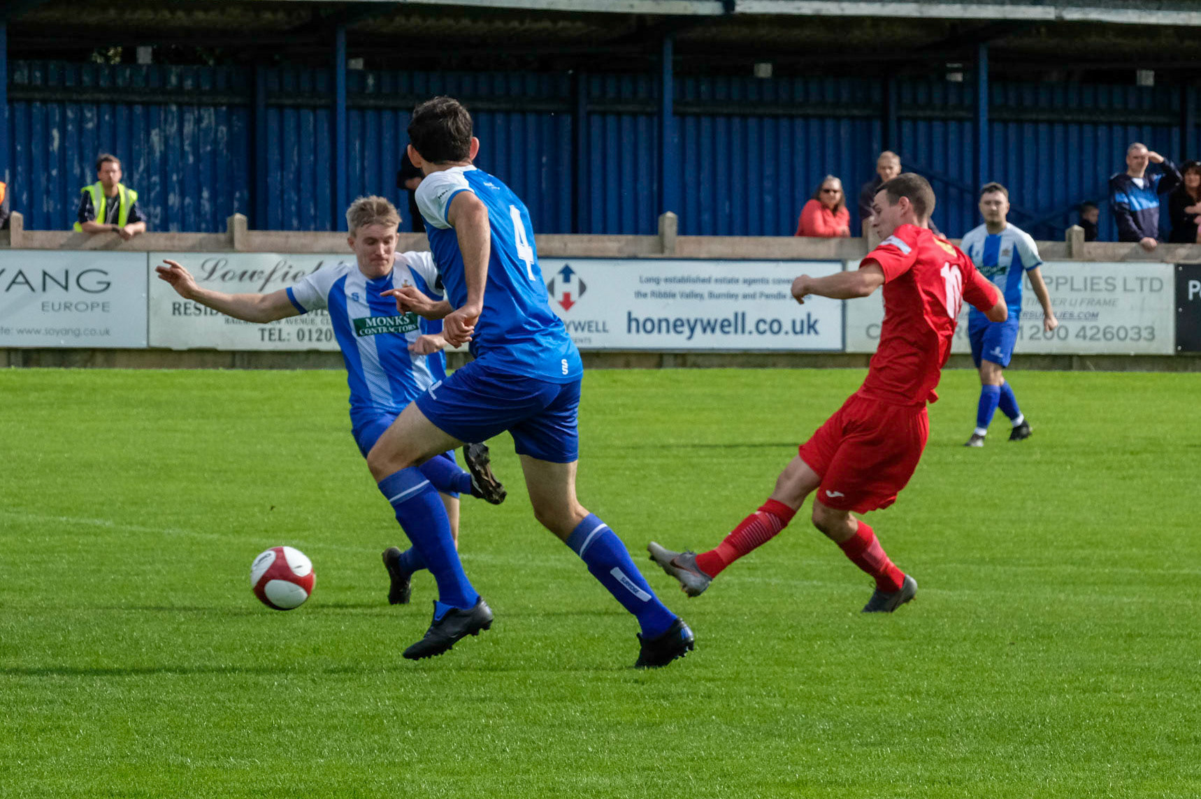 Clitheroe vs Prescot Cables 

Bet Victor League game match at Shawbridge during the 2019/20 season 07/09/2019.

Photograph by John Middleton