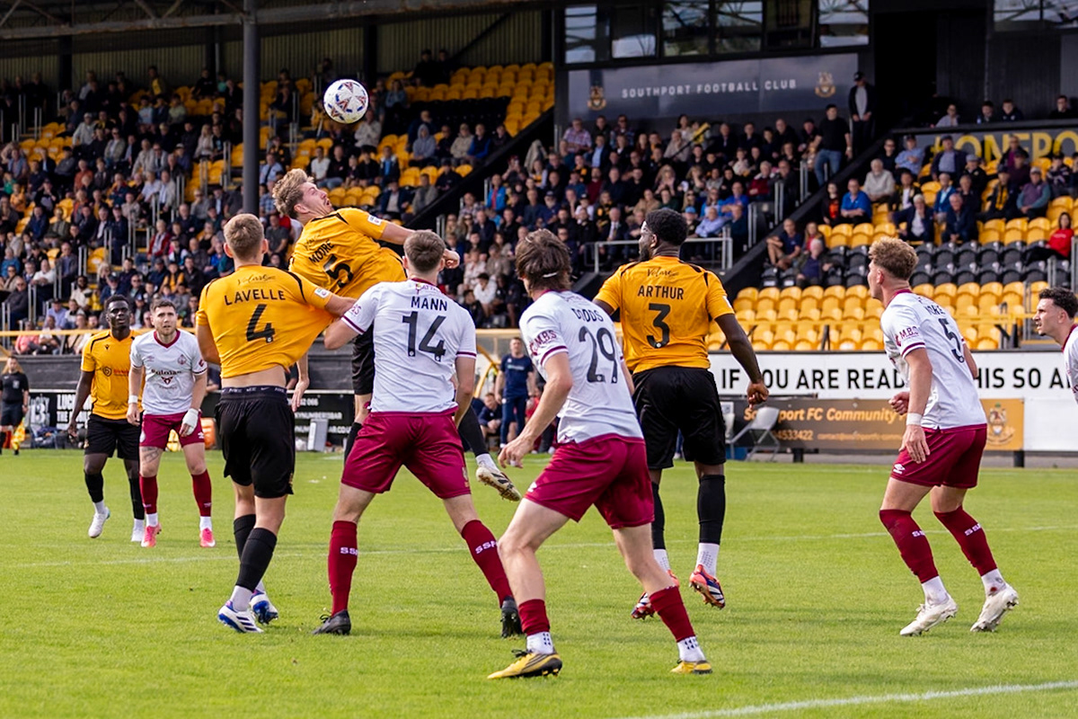Southport, ENGLAND - during the Enterprise National League North match between Southport and South Shields at Southport.Canon Canon EOS R3 500 1/3200 2.8 (Pic by John Middleton)