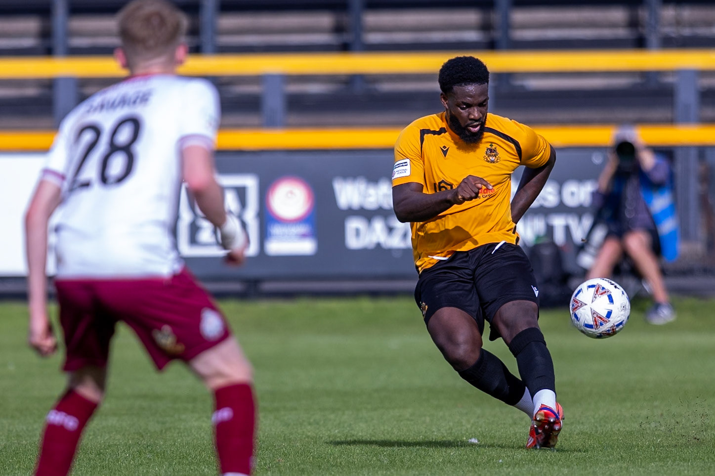 Southport, ENGLAND - during the Enterprise National League North match between Southport and South Shields at Southport.Canon Canon EOS R6m2 320 1/5000 2.8 (Pic by John Middleton)