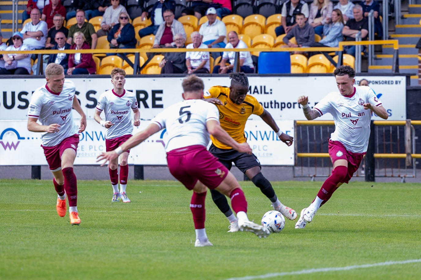 Southport, ENGLAND - during the Enterprise National League North match between Southport and South Shields at Southport.Canon Canon EOS R3 1000 1/2500 2.8 (Pic by John Middleton)