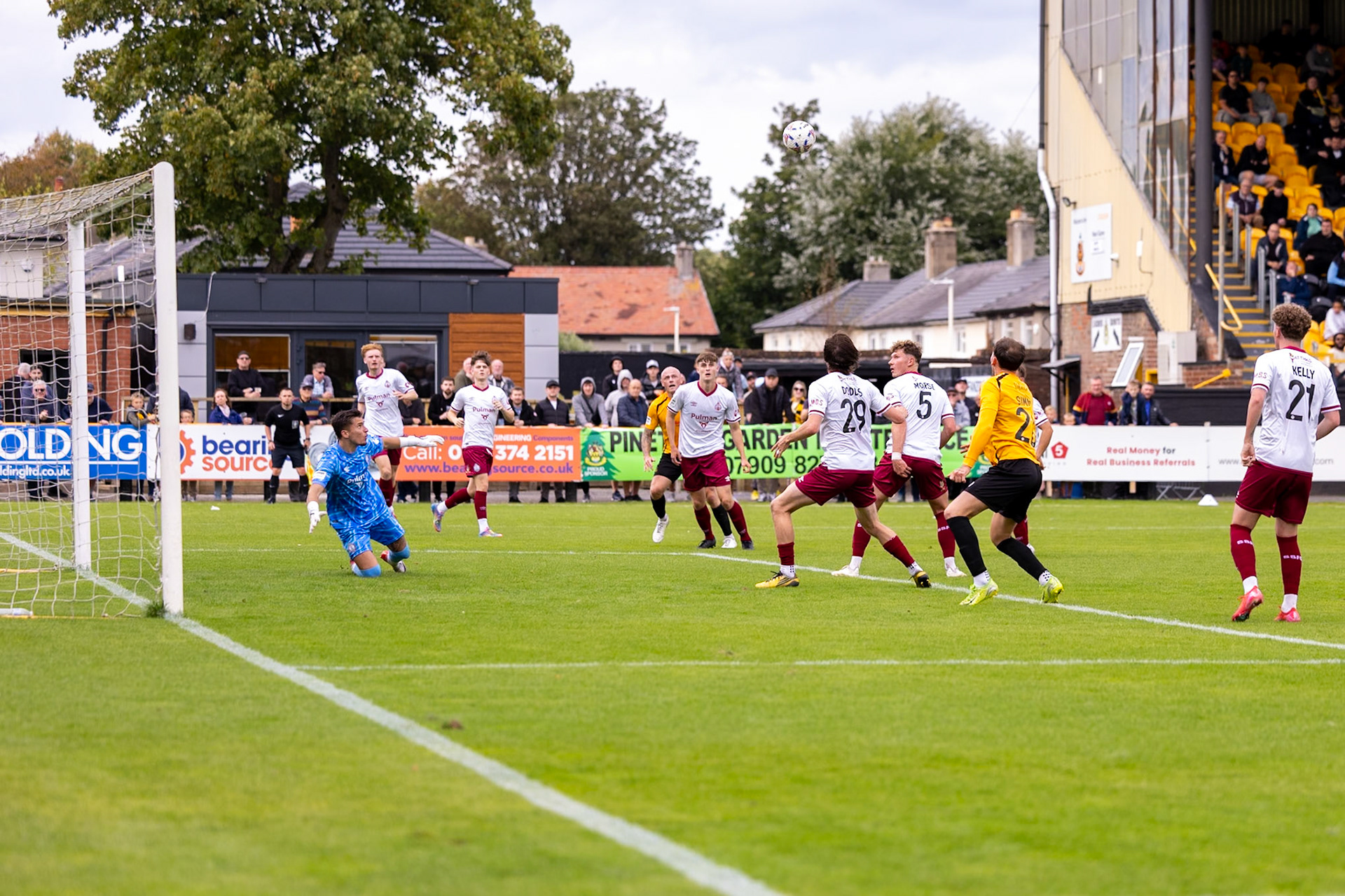 Southport, ENGLAND - during the Enterprise National League North match between Southport and South Shields at Southport.Canon Canon EOS R3 800 1/3200 2.8 (Pic by John Middleton)