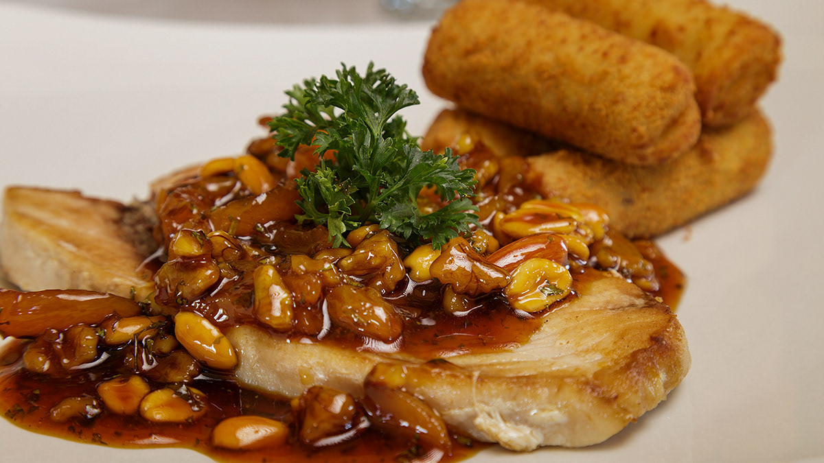 Pavo con salsa de frutos secos