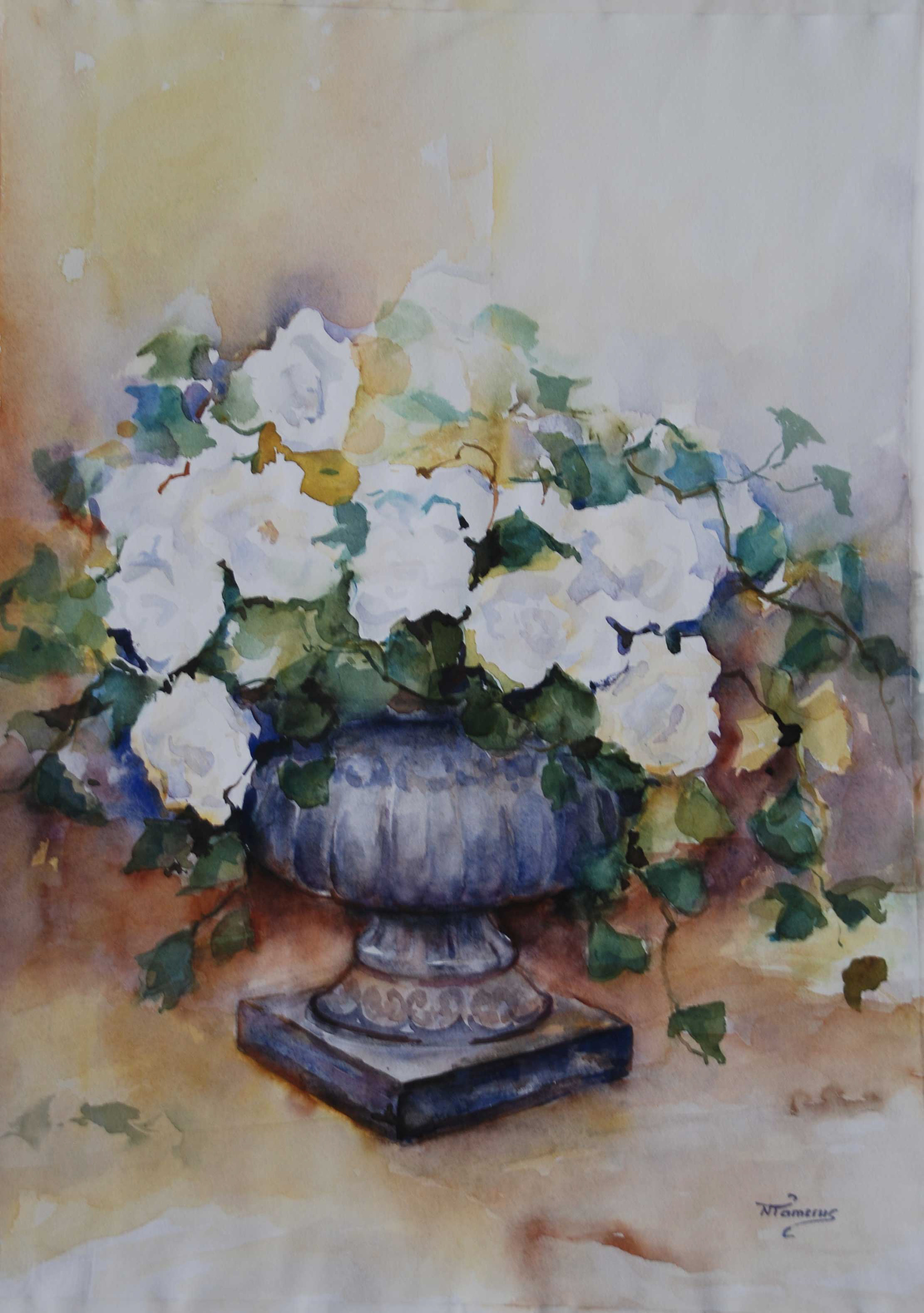 tuinvaas met witte bloemen