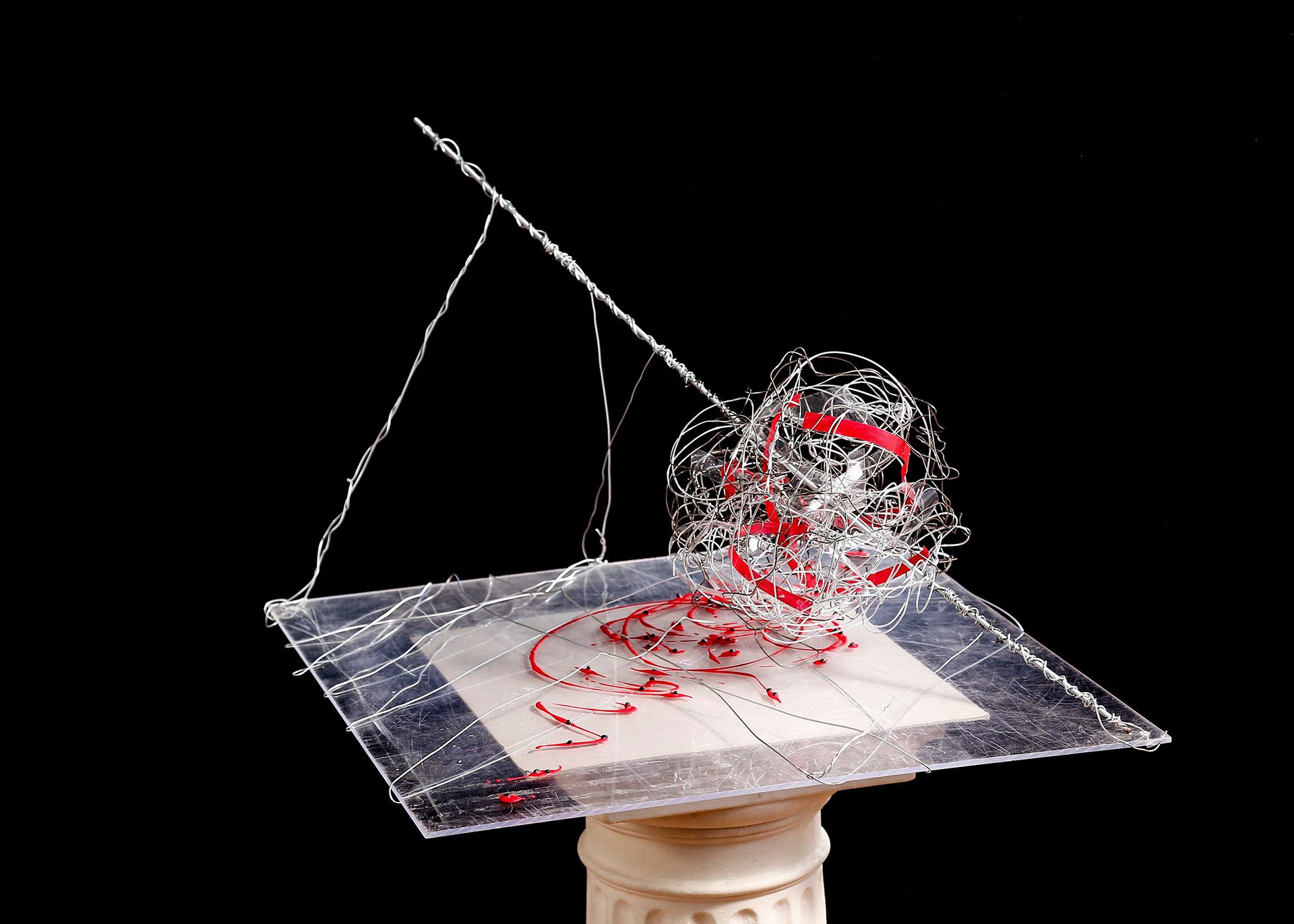 ECLIPSE 0.4 mm galvanized iron wire, plexiglass and acrylic. Size: Year: 2018