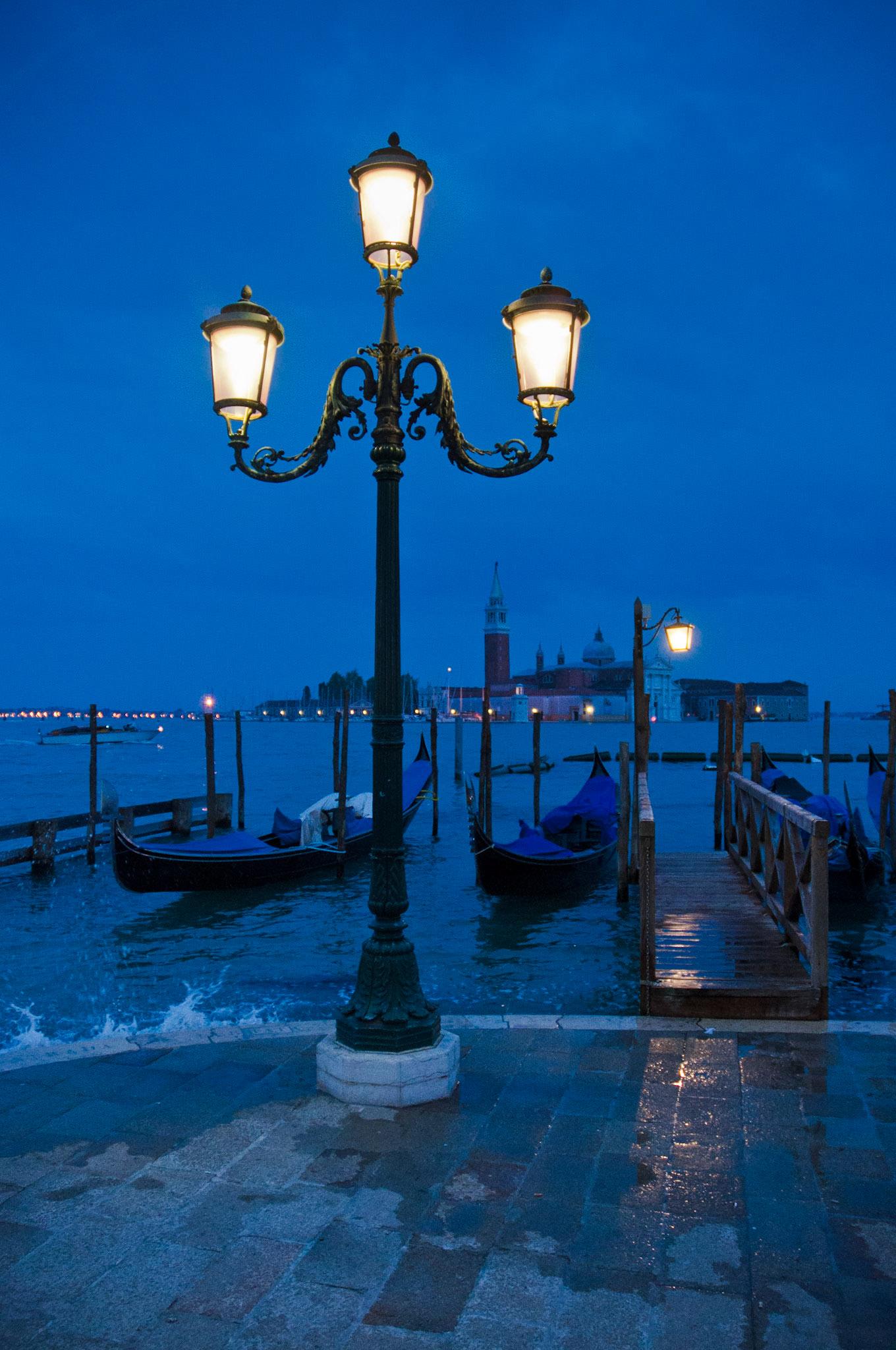 Lamp standard, Venice, 2010