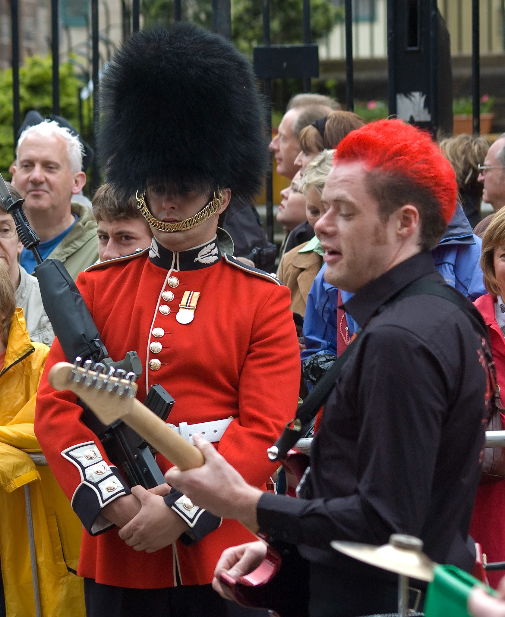 Red Hot Chilli Pipers, opening of the Scottish Parliament, Edinburgh, 30 June 2007