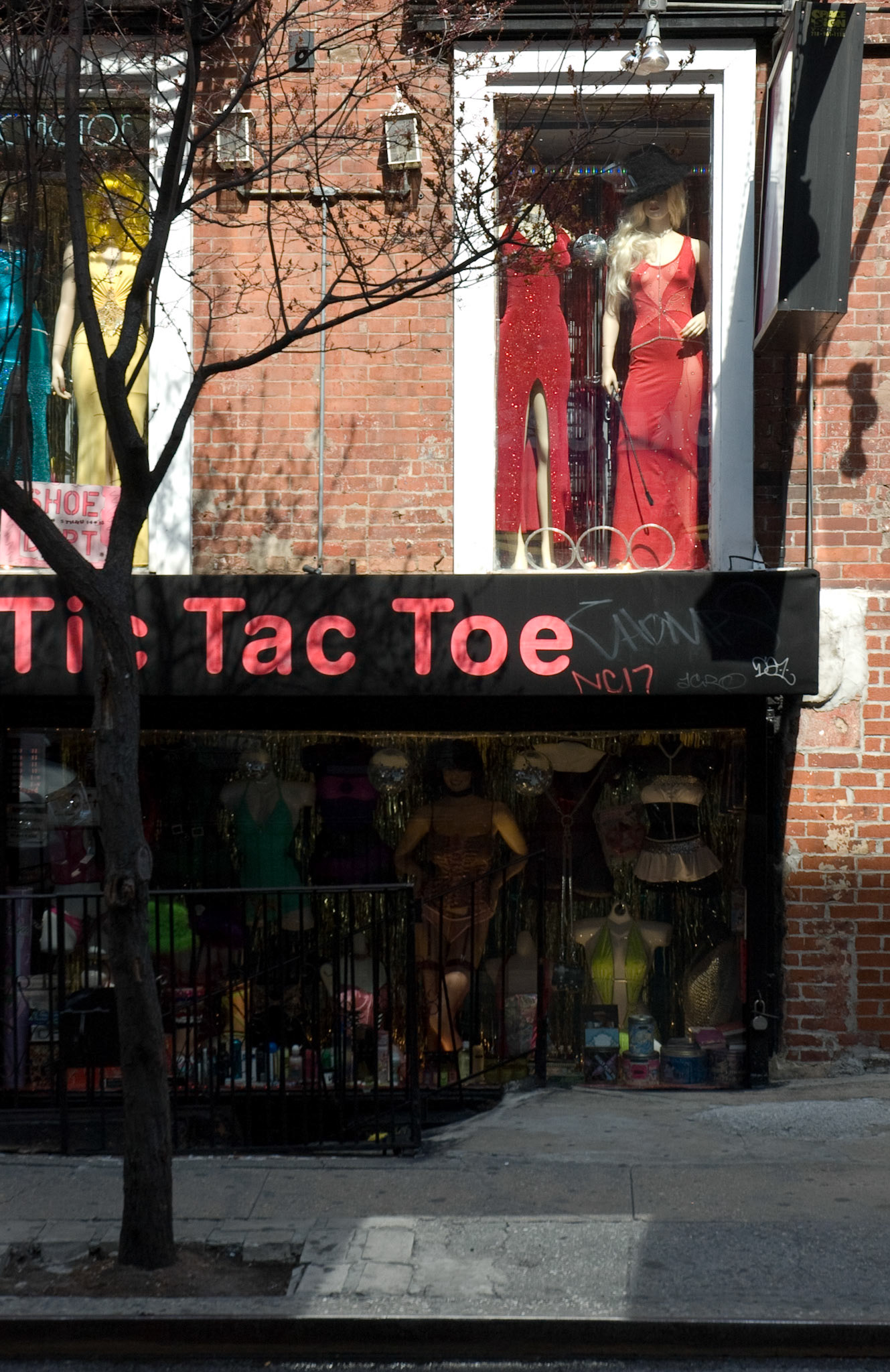 Tic Tac Toe, Greenwich Village, New York, April 2007