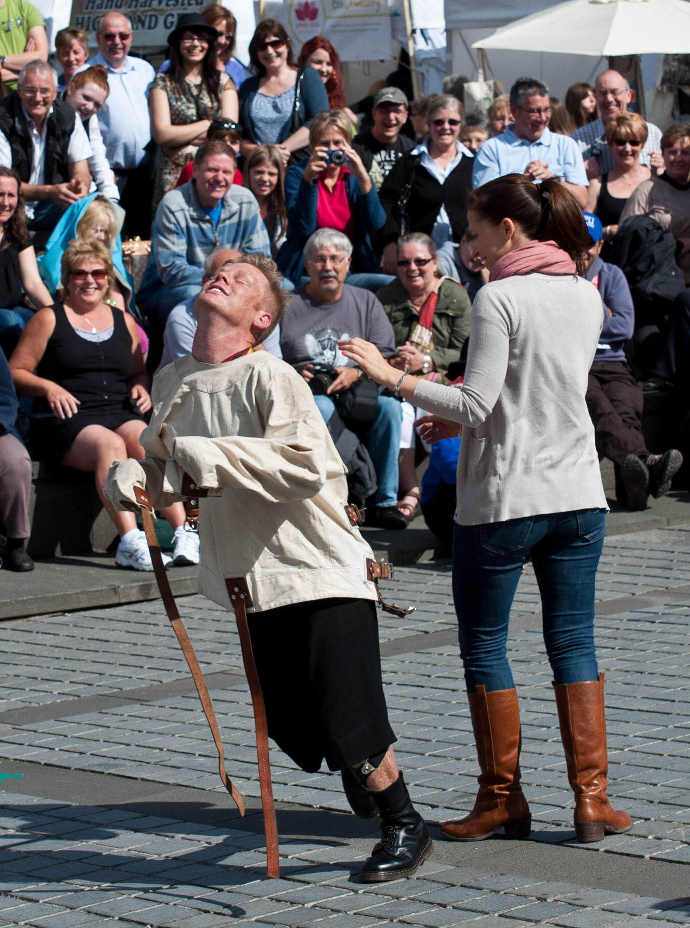 Street performer, the Mound, Edinburgh, 2011