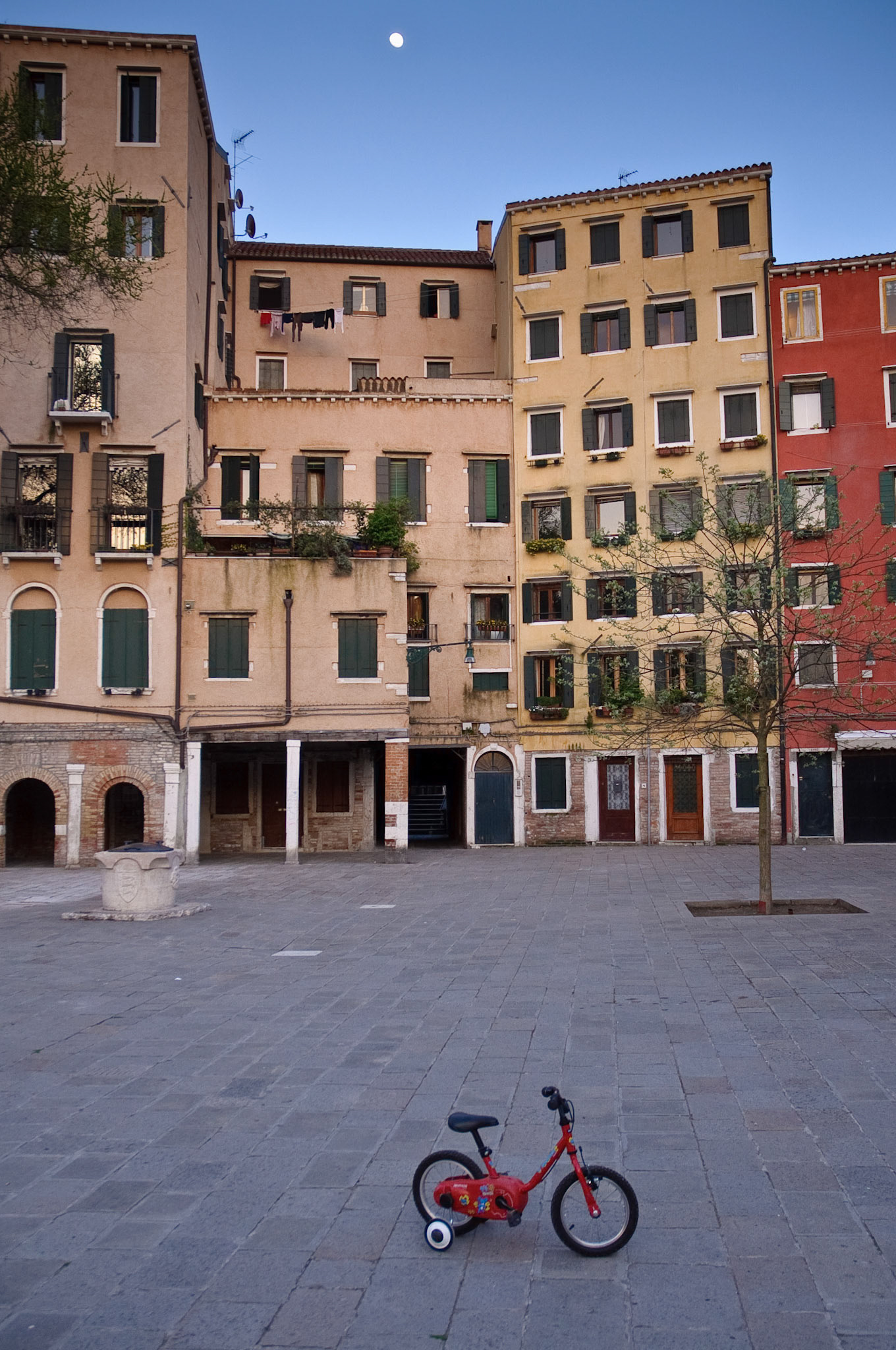 The Ghetto at dusk, Cannaregio, Venice, 2009