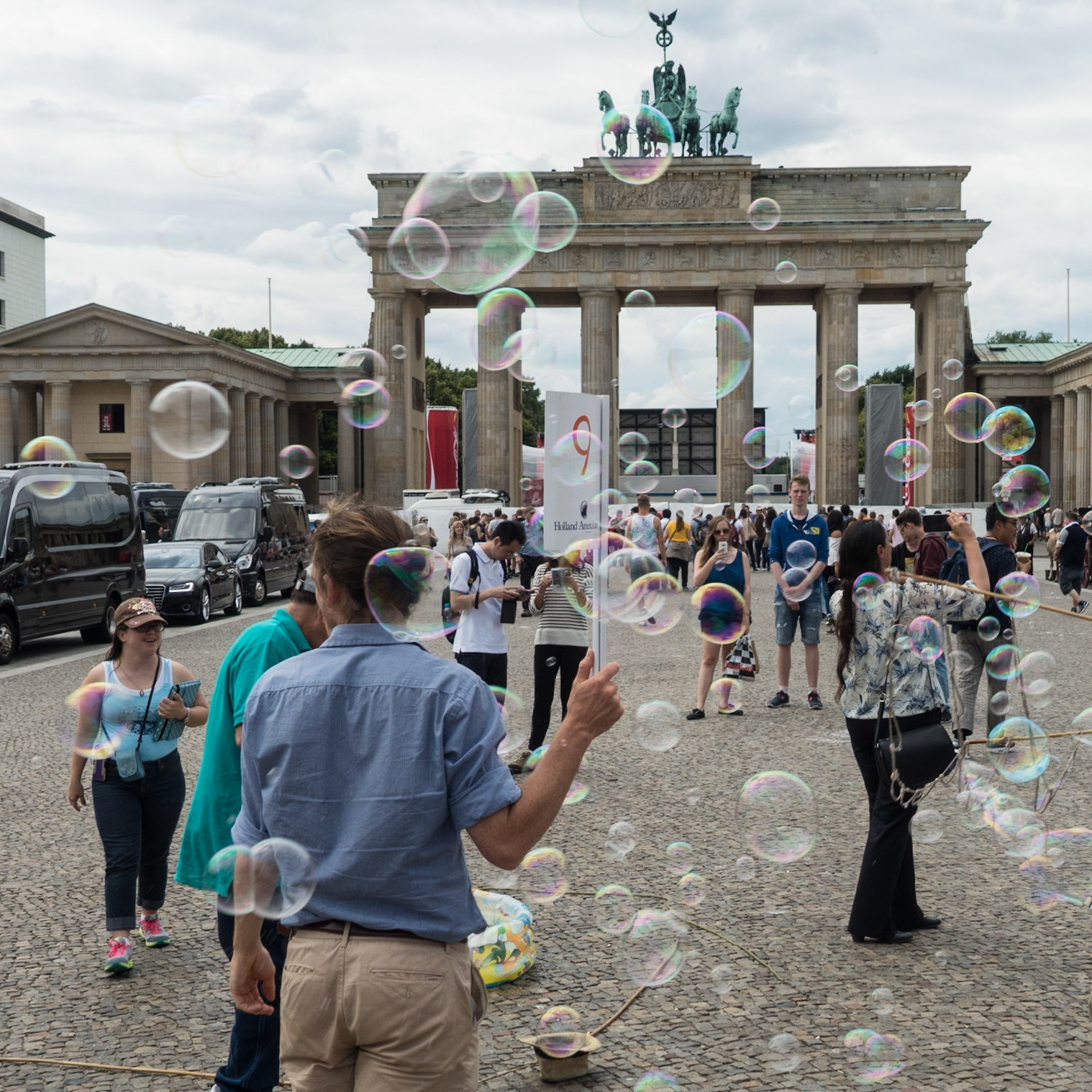 Bubbles at the Brandenburg Gate, Berlin, 2016