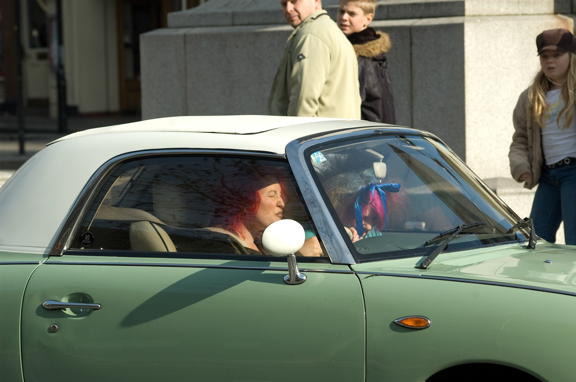 Turning heads, London, February 2007