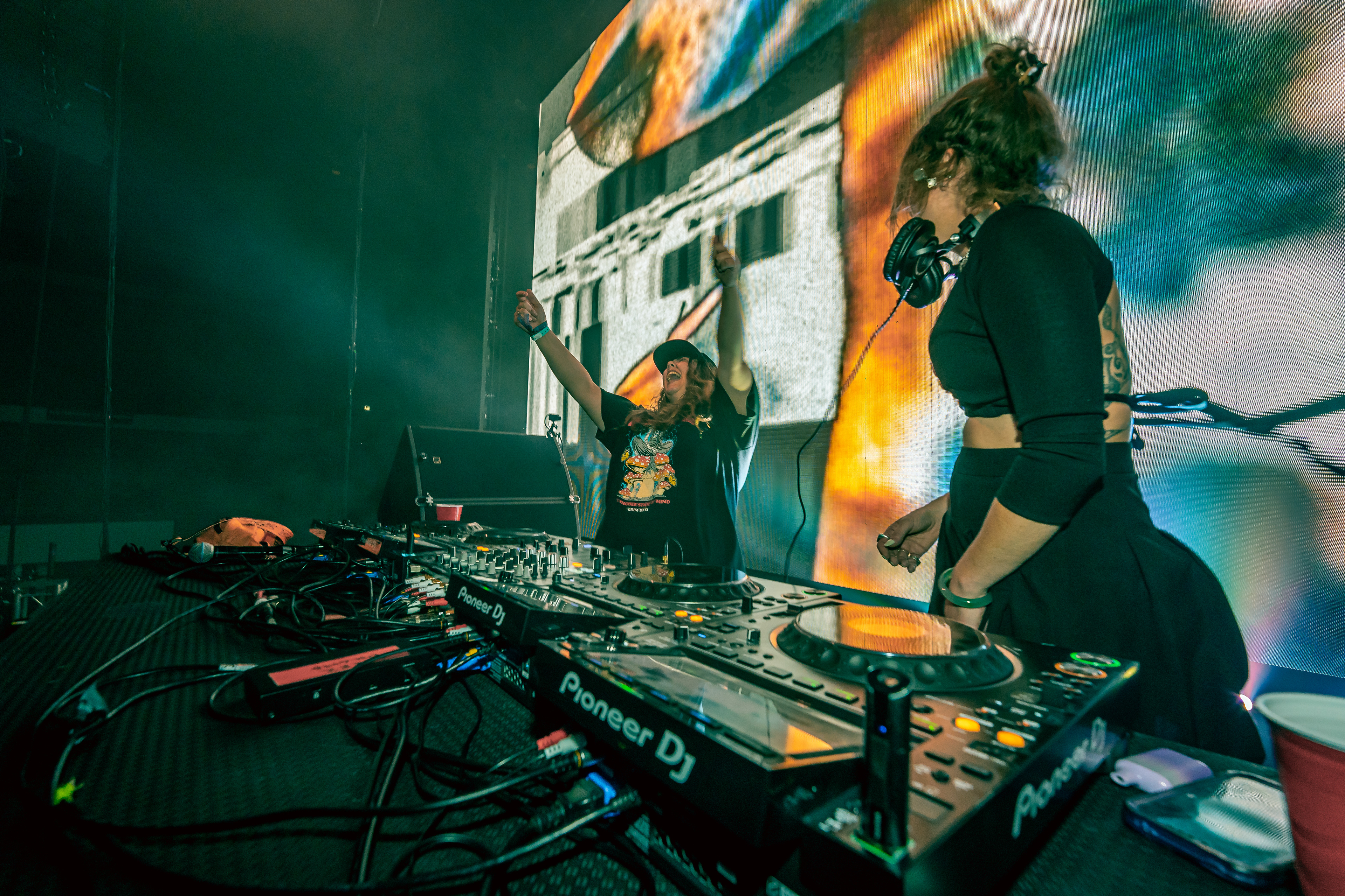 NOTLÖ B2B VEIL - Wobble Coliseum 2023