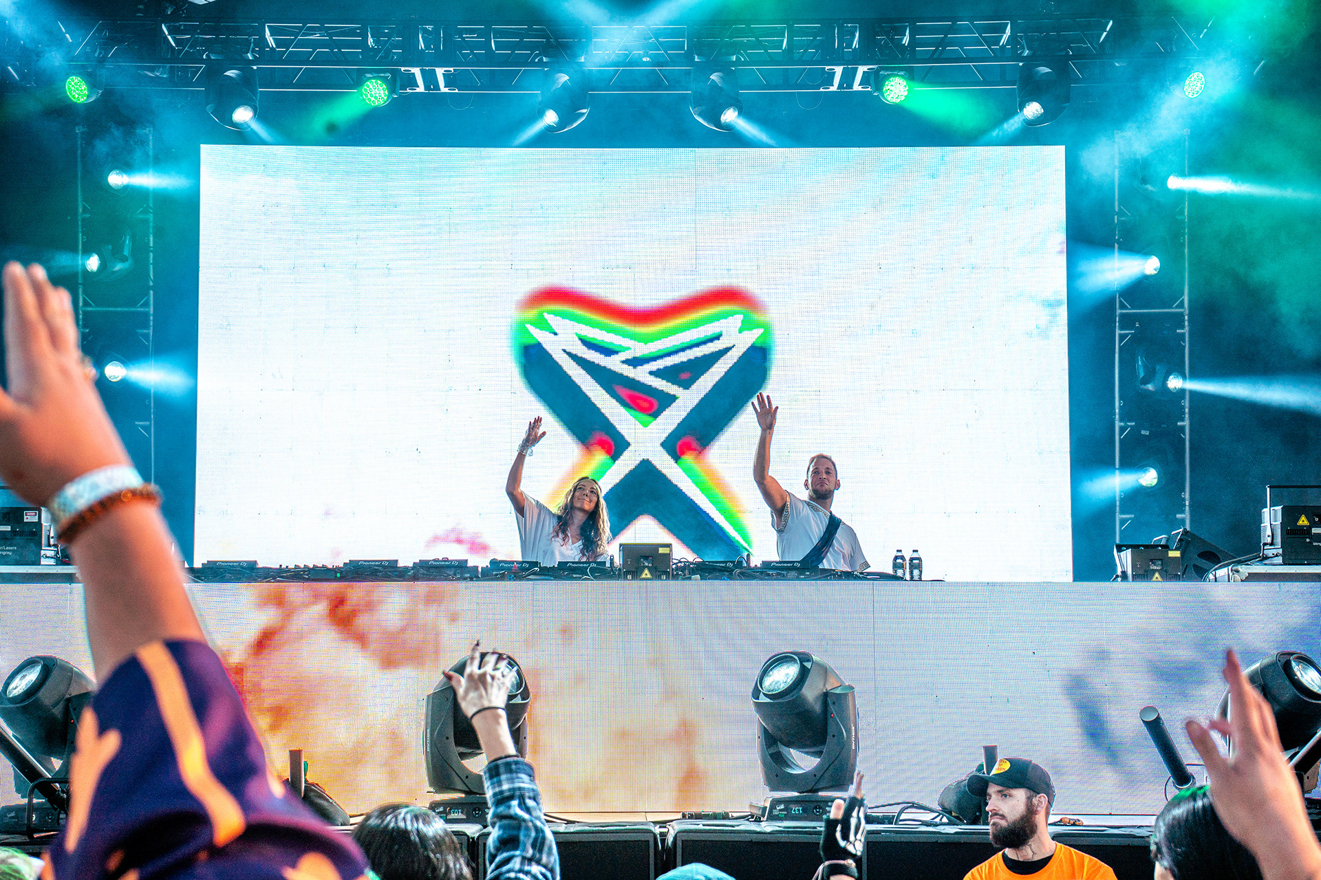 BONNIE X CLYDE - Spooky Moon Festival