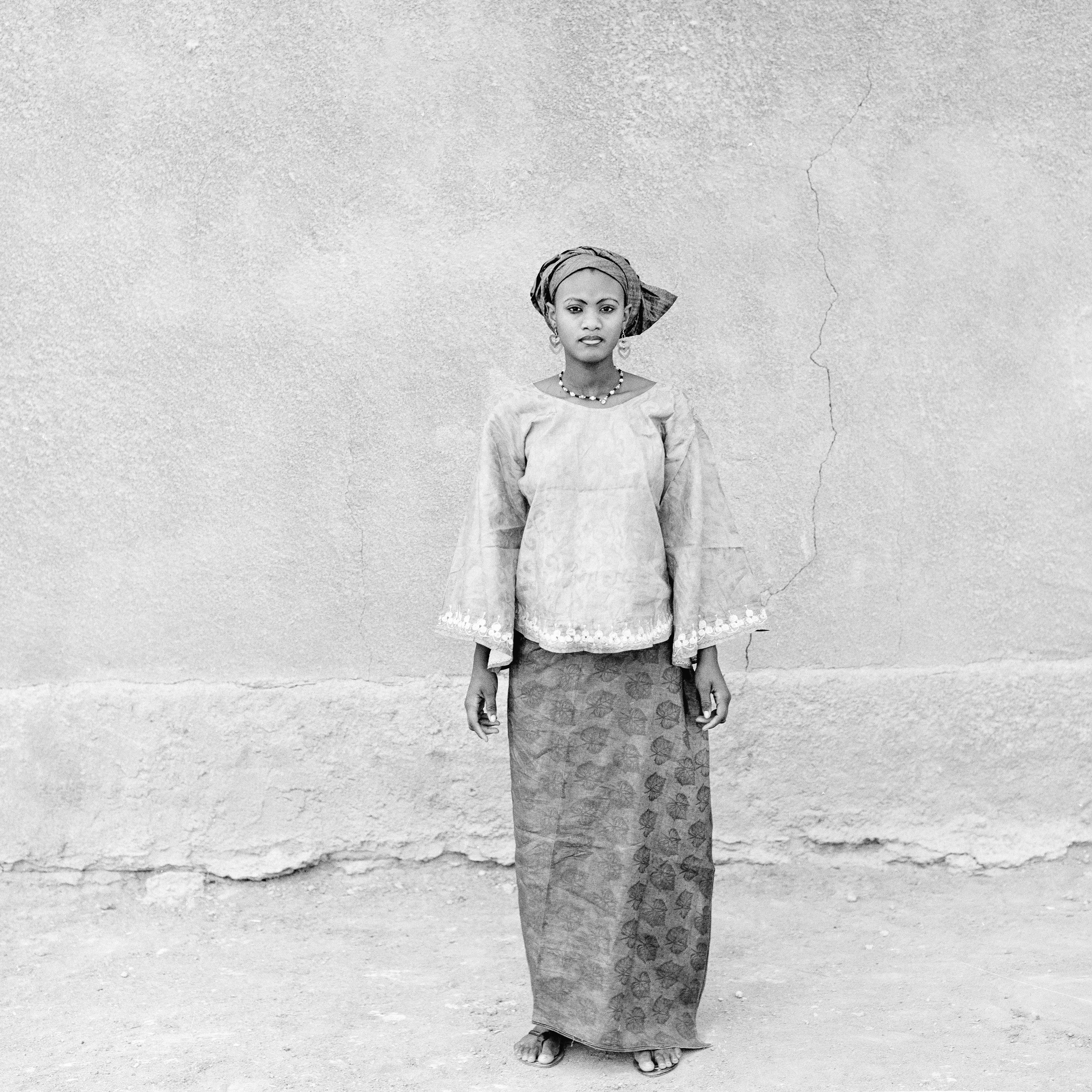 NOIR N°31 Portrait Ecole Djenne, mars 2008  Format L 0.45 X 0.45 cadre métal 0,70 m x 0,70 m                                     Mars  2008 