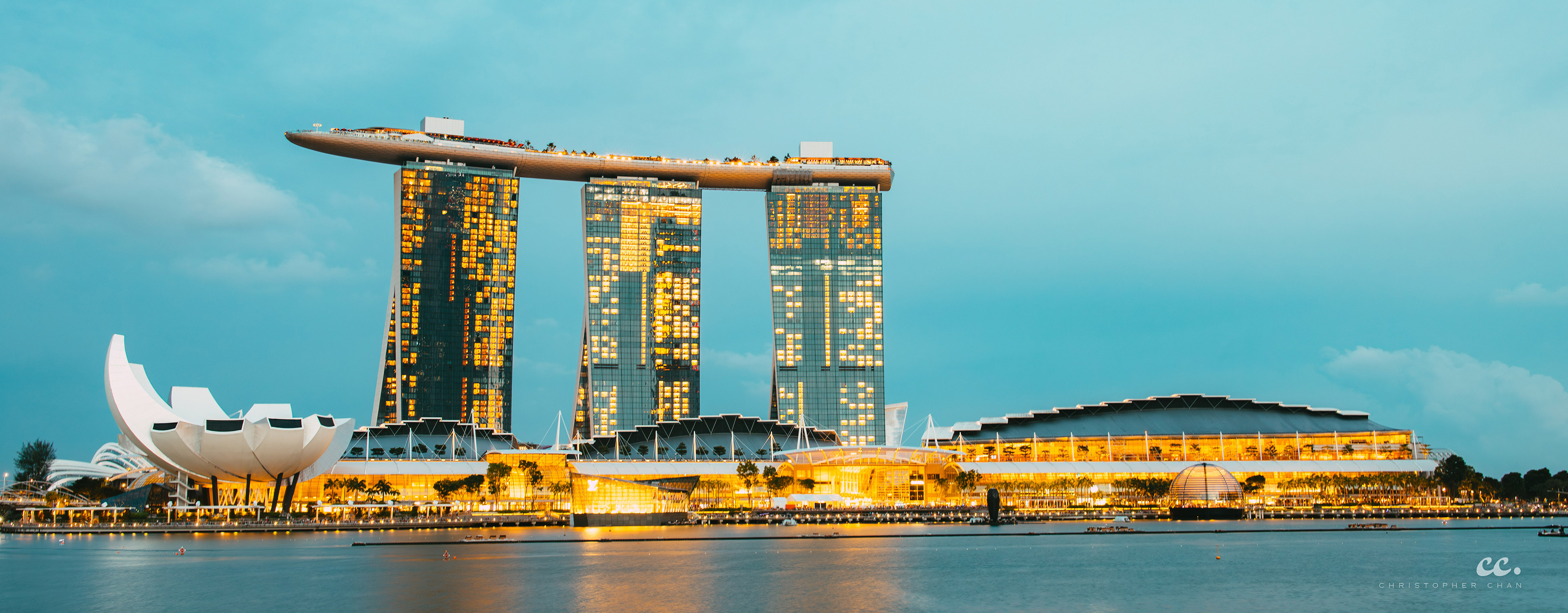 Singapore's Crown Jewels Aglow