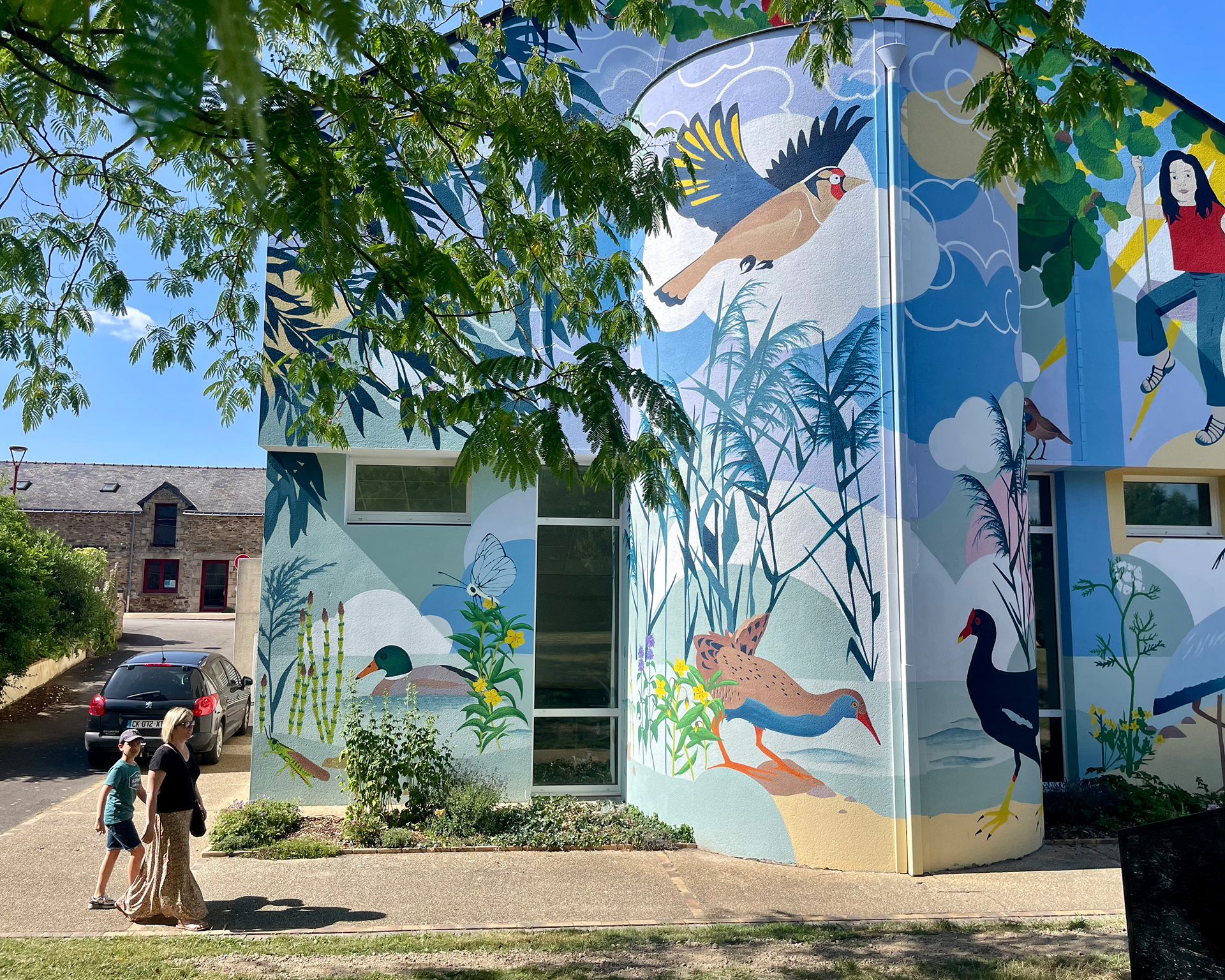 Emmanuelle Houssais illustratrice illustration graphiste graphisme album jeunesse exposition biodiversité fresque murale