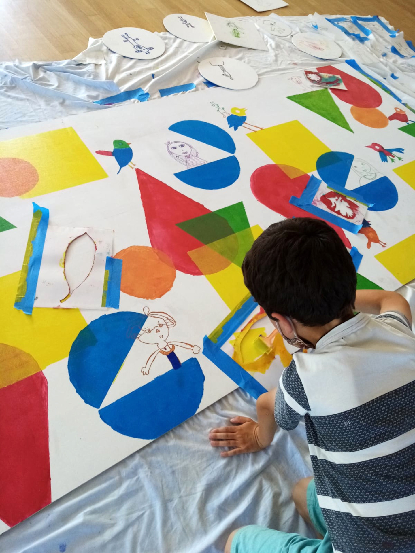 Emmanuelle Houssais illustratrice illustration graphiste graphisme album jeunesse exposition biodiversité atelier worshop pochoir