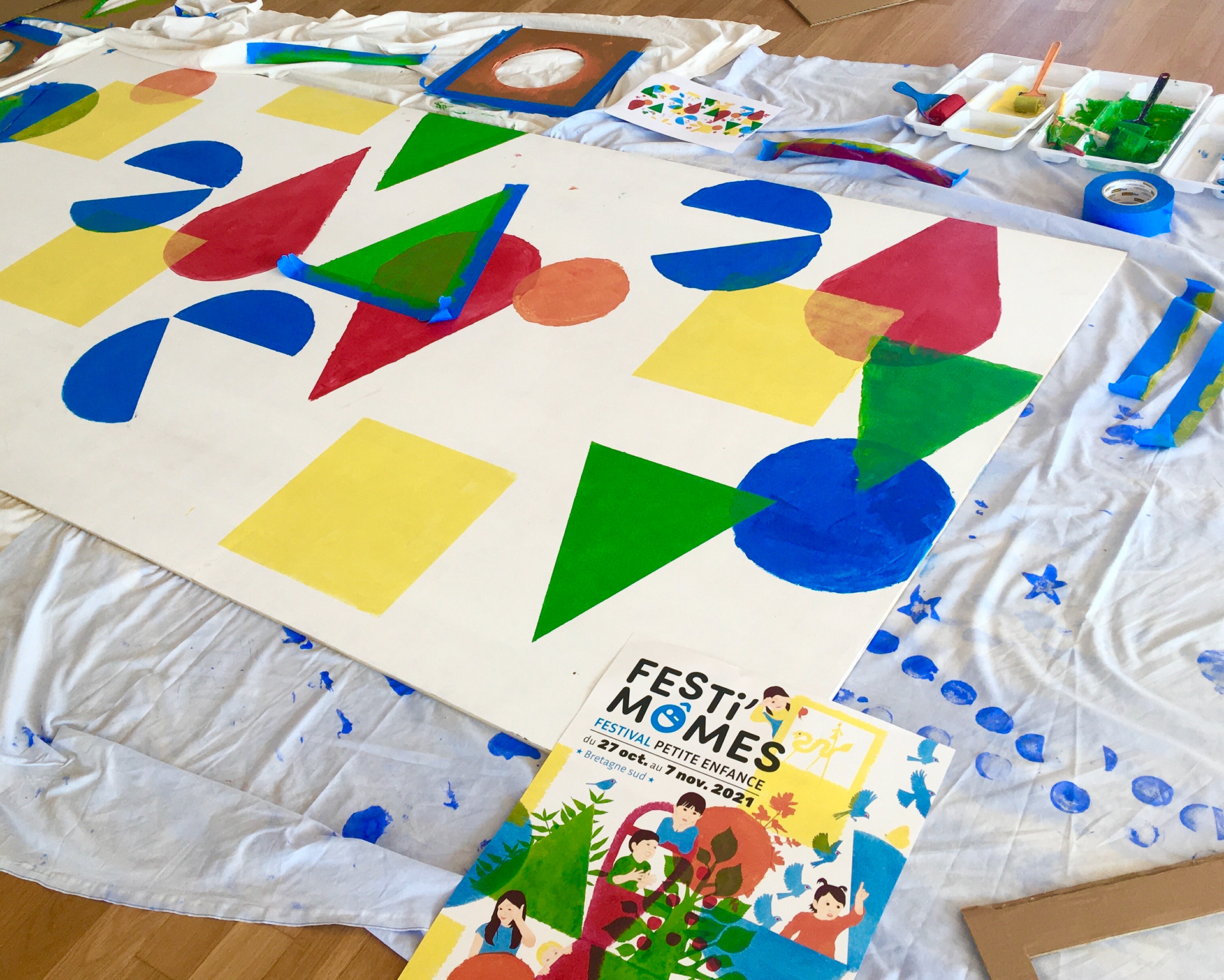 Emmanuelle Houssais illustratrice illustration graphiste graphisme album jeunesse exposition biodiversité atelier worshop pochoir