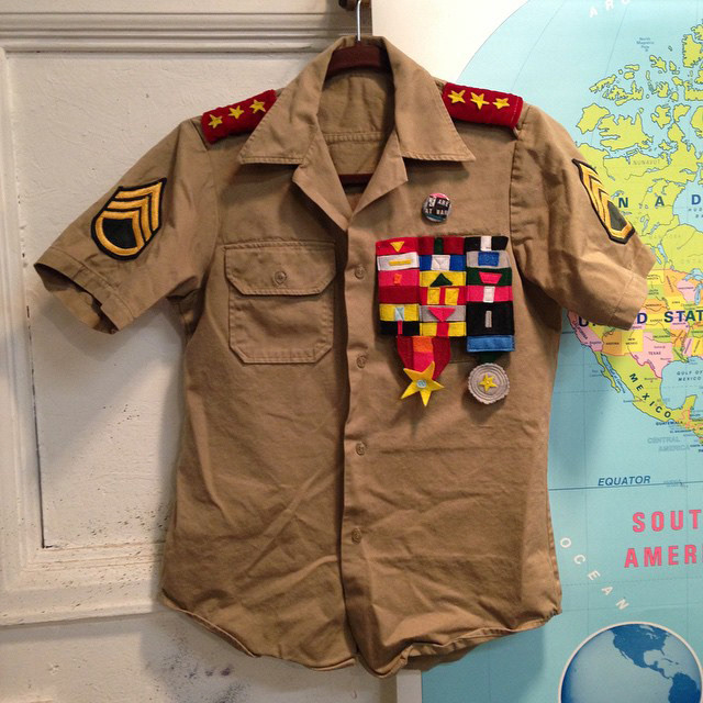 Felt ribbons with epaulettes