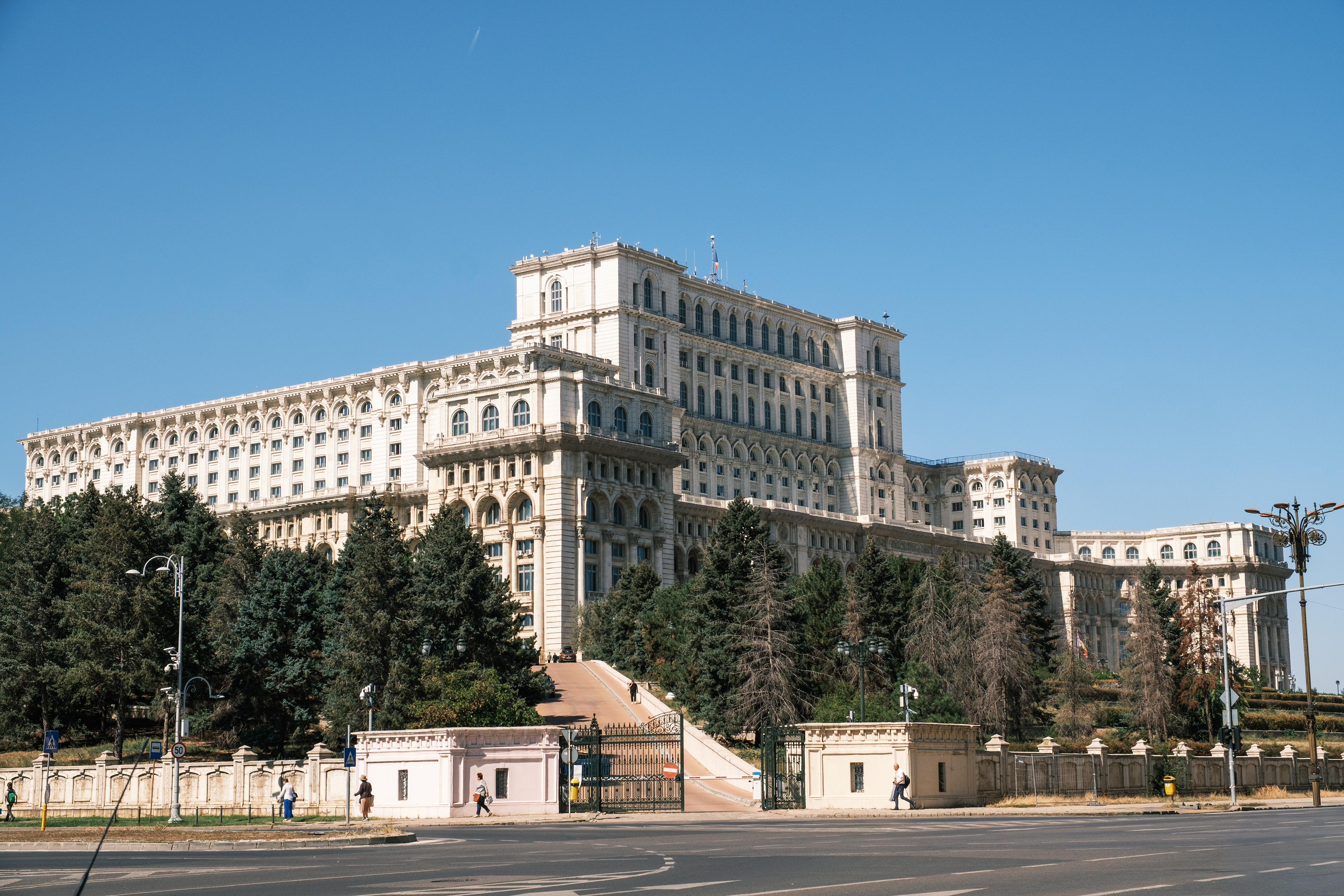 Parlament von Rumänien (unfassbar riesiges Teil)