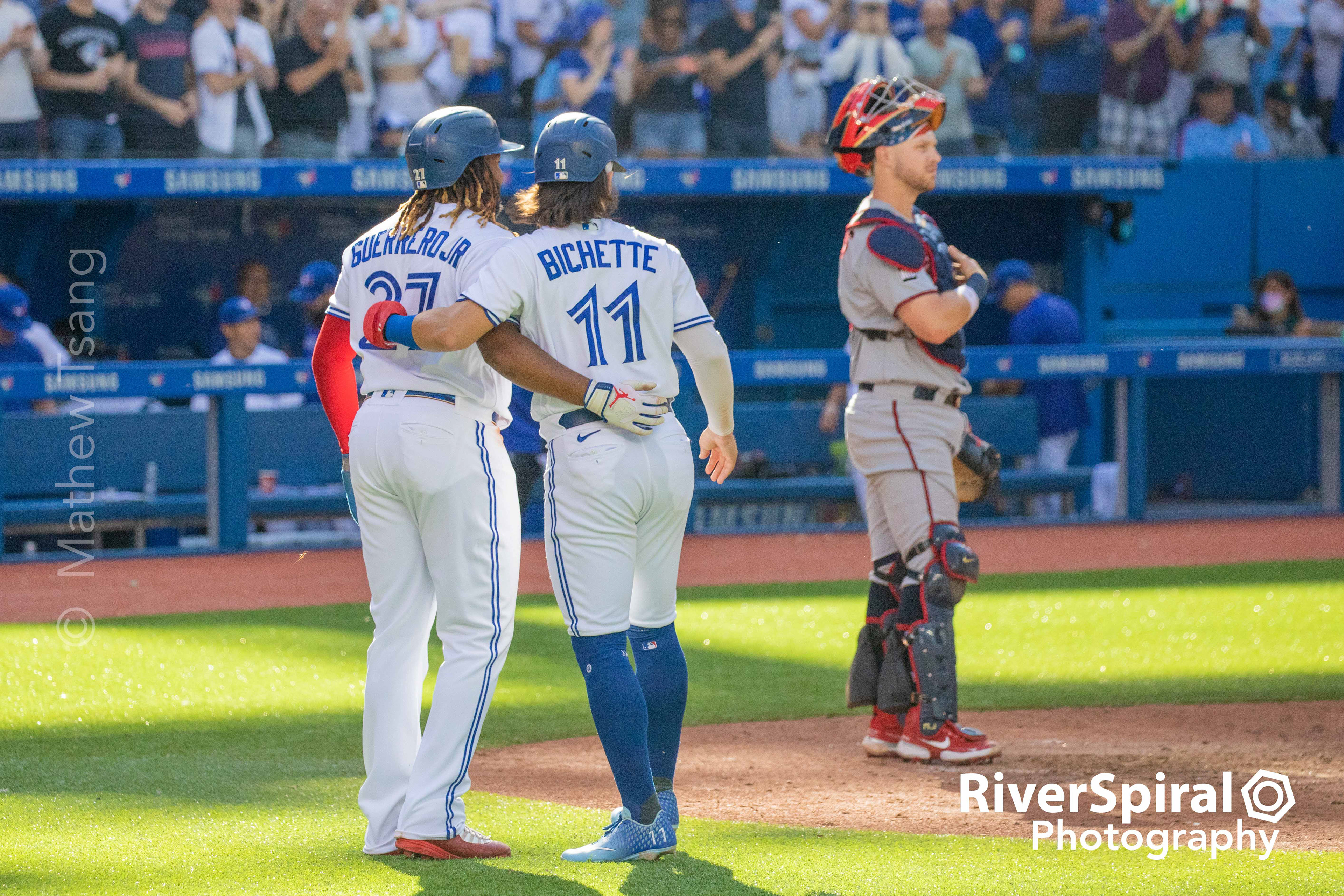 Vladimir Guerrero Jr. (27) and Bo Bichette (11).