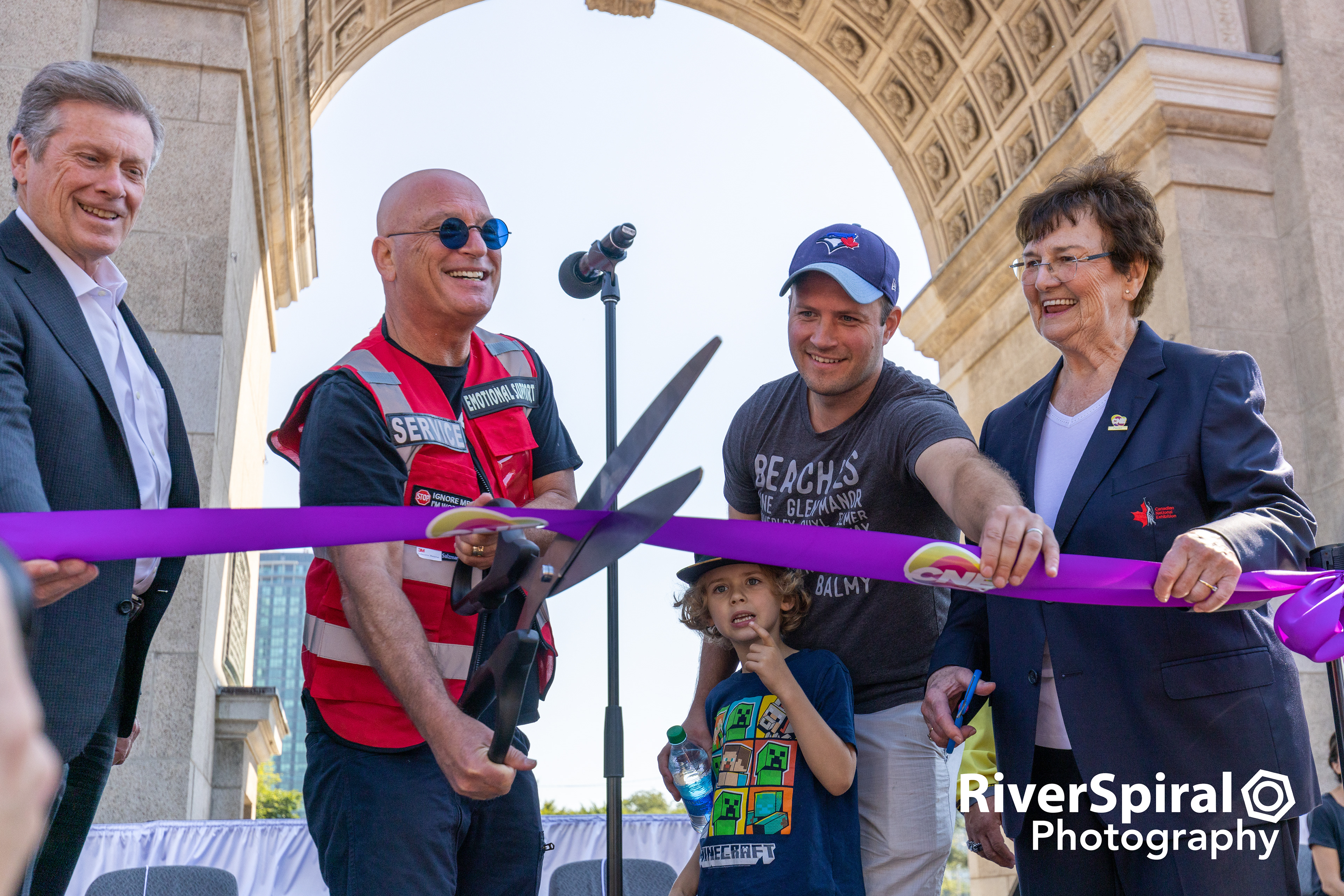 Howie Mandel at the Opening Ceremony of the 2022 Canadian National Exhibition (CNE).