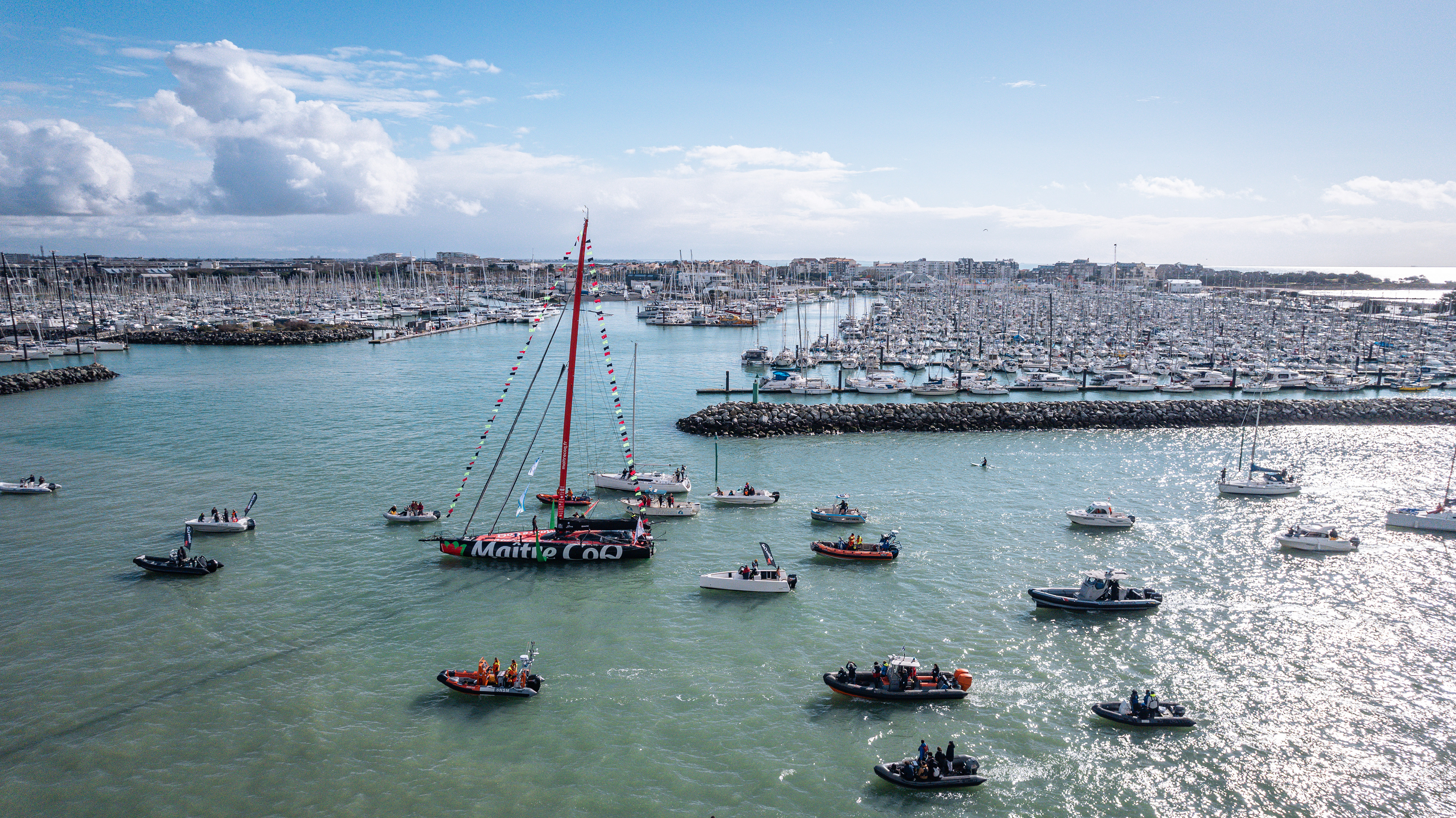 Arrivée Yannick Bestaven